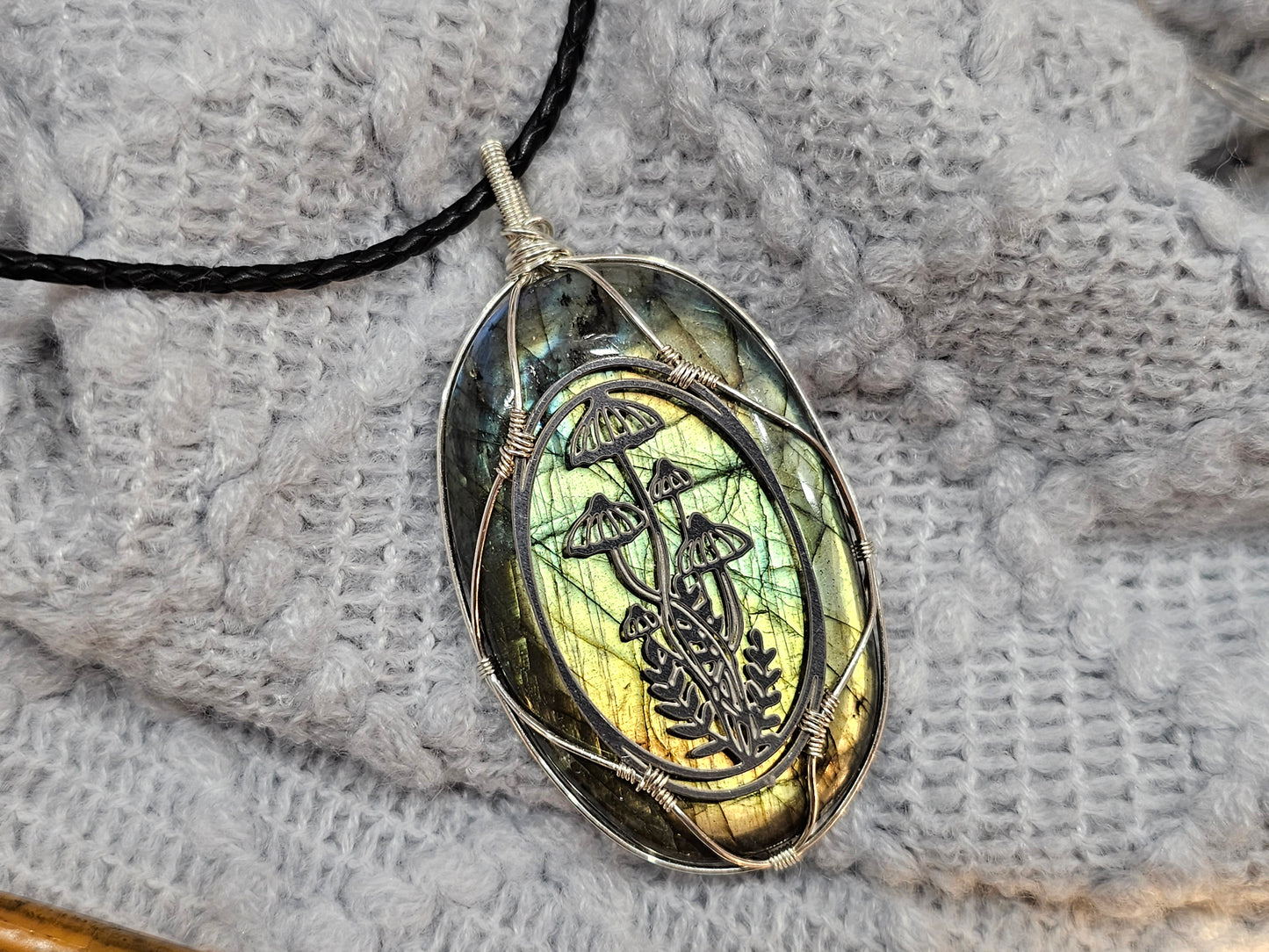 Labradorit | Wald | 925er Silber / Edelstahl | Edelstein Anhänger