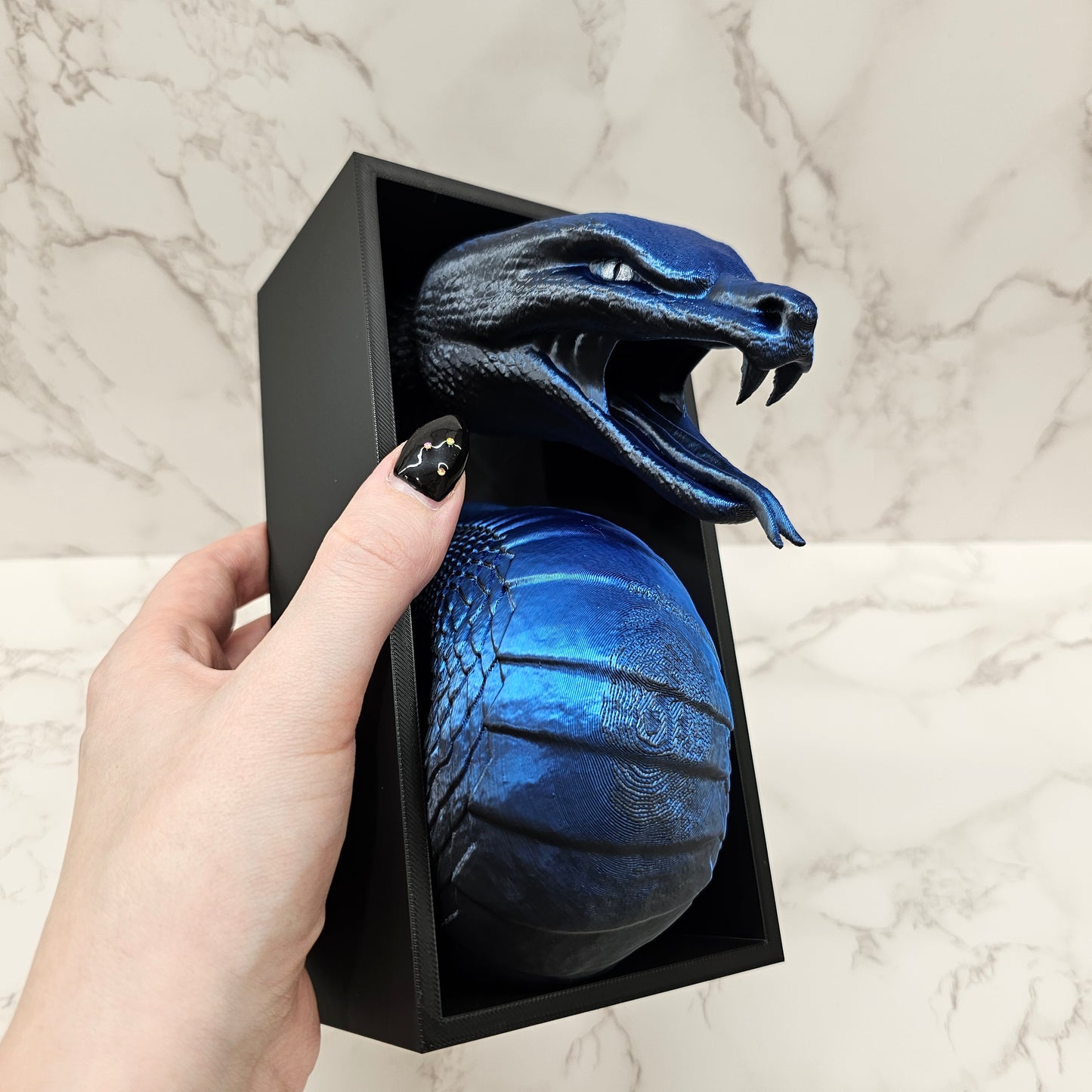 Book Nook Schlange Blau/Schwarz glänzend | 3D Druck | Buchstütze | Dekoration Bücherregal