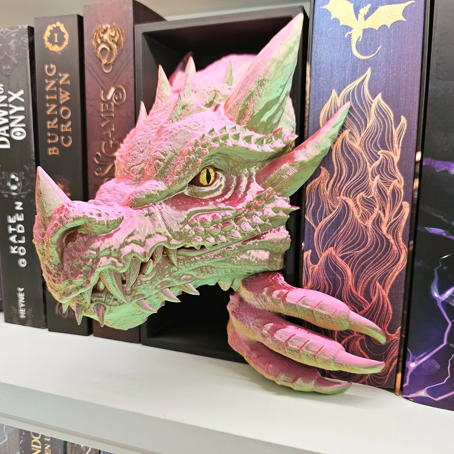 Book Nook Drache Multicolor Grün/Rosa/Gold Set/Einzeln | 3D Druck | Buchstütze | Dekoration Bücherregal