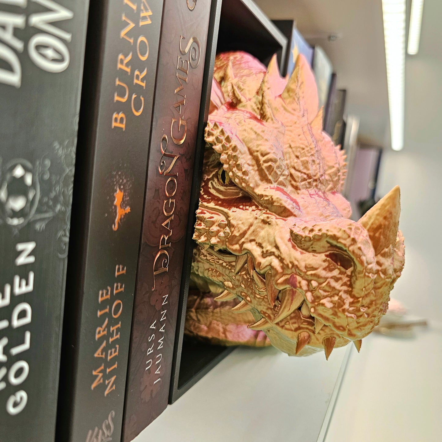 Book Nook Drache Multicolor Grün/Rosa/Gold Set/Einzeln | 3D Druck | Buchstütze | Dekoration Bücherregal