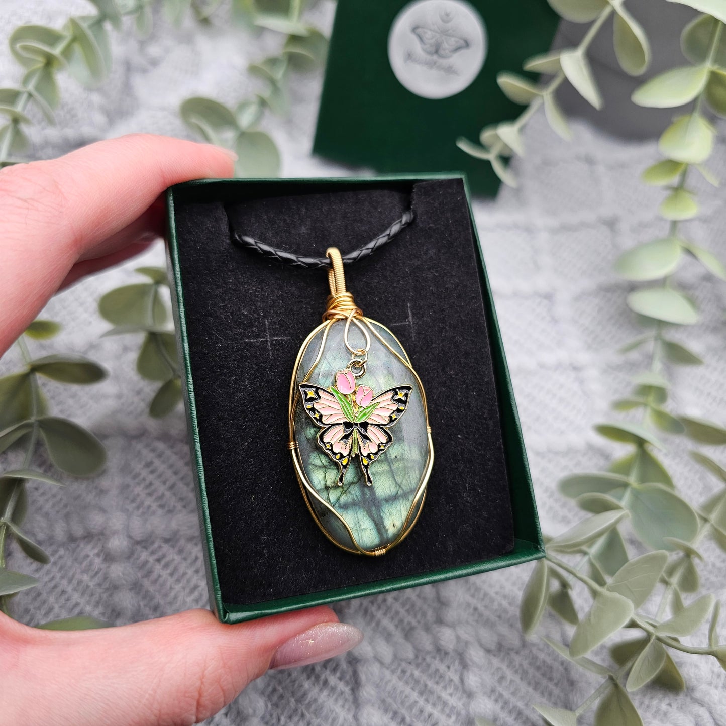 Labradorit & Schmetterling Anhänger | Schmuckdraht | Edelstein Halskette