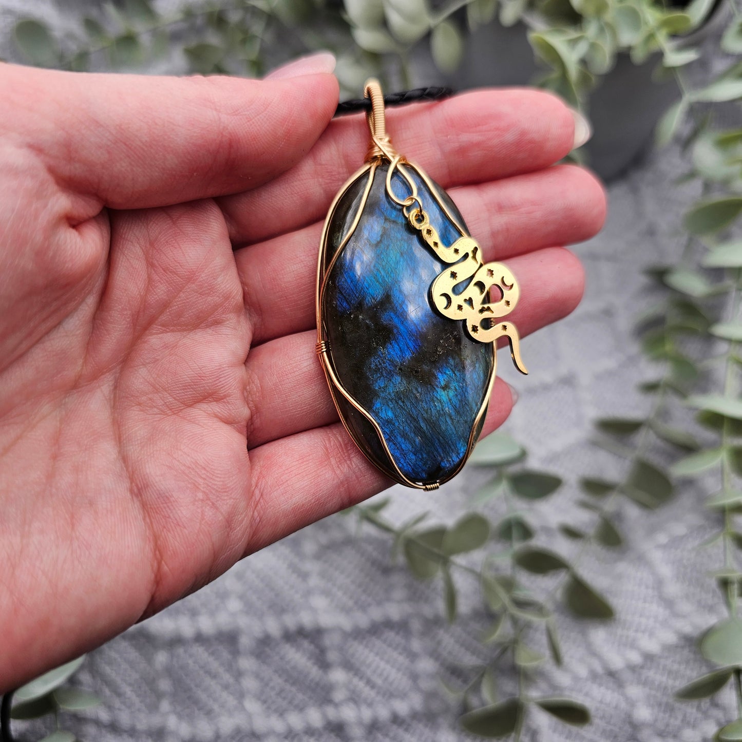 Labradorit & Schlange Anhänger | Schmuckdraht | Edelstein Halskette