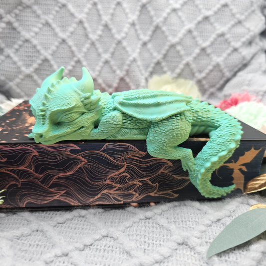 Special Edition - Limitierte Lagerware | Regaldeko Schlafender Drache M 3-farbig | 3D Druck