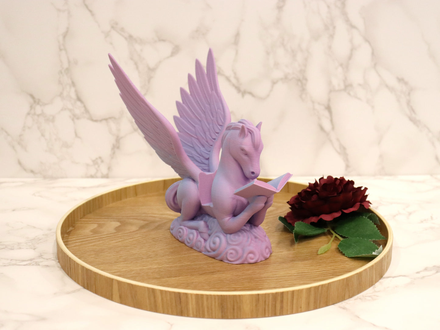 Buchhalter lesender Pegasus Farbwahl | 3D Druck | Aufsteller Taschenbücher E-Reader Tablet