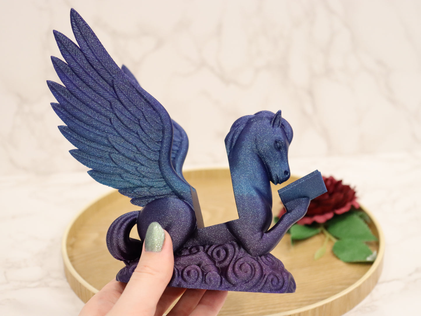 Buchhalter lesender Pegasus Farbwahl | 3D Druck | Aufsteller Taschenbücher E-Reader Tablet