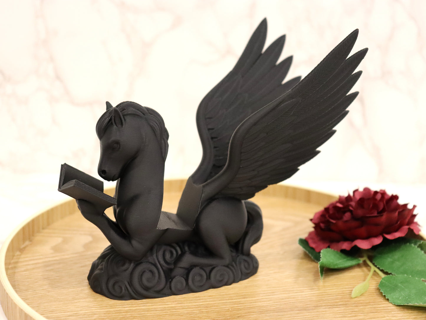 Buchhalter lesender Pegasus Farbwahl | 3D Druck | Aufsteller Taschenbücher E-Reader Tablet