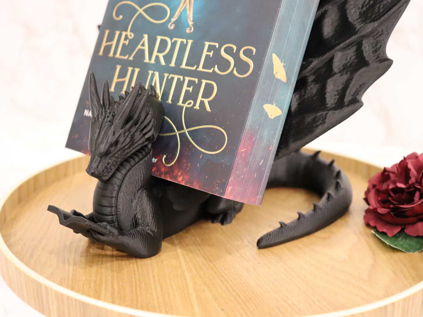 Buchhalter lesender Drache Schwarz | verschiedene Größen | 3D Druck | Aufsteller Bücher E-Reader Tablet