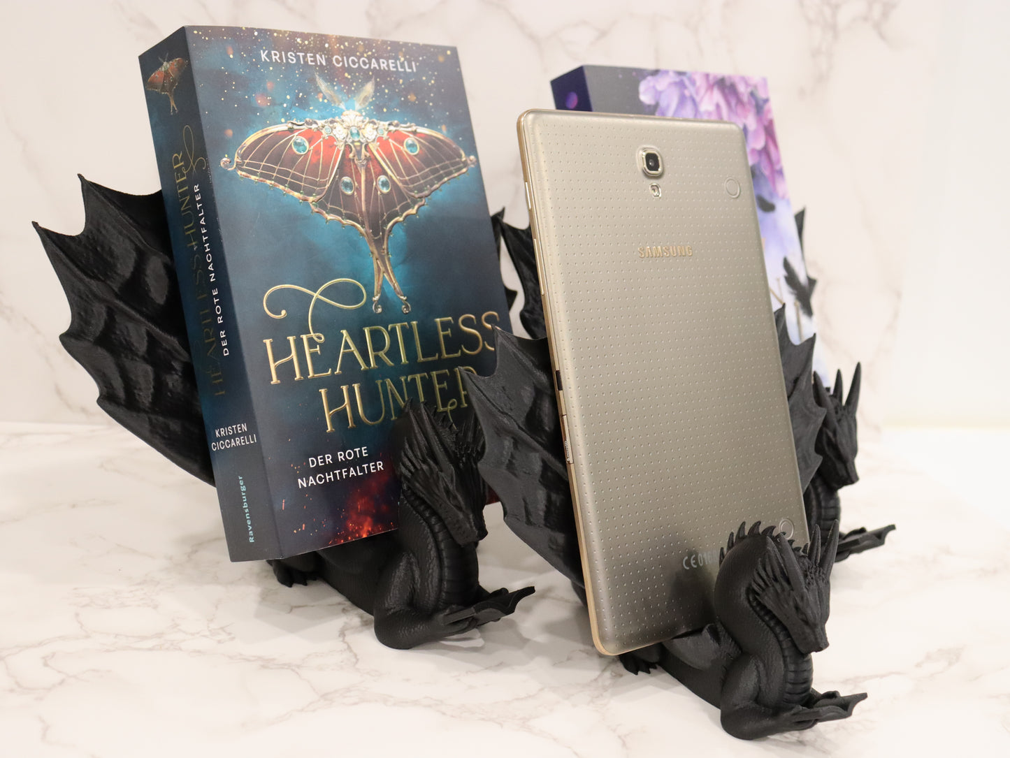 Buchhalter lesender Drache Schwarz | verschiedene Größen | 3D Druck | Aufsteller Bücher E-Reader Tablet