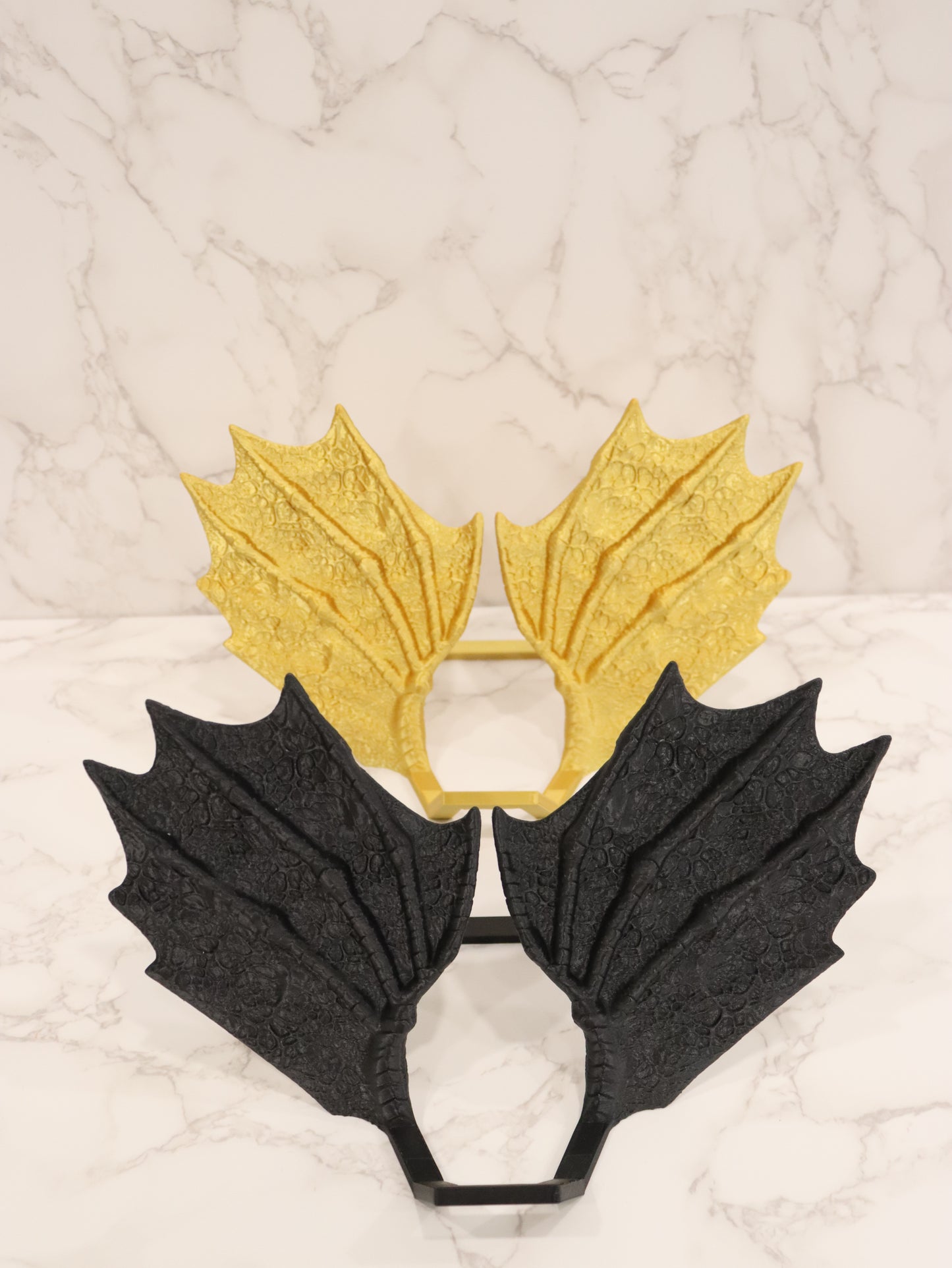 Buchständer Drachenflügel Schwarz oder Gold | 3D Druck | Buchstütze | Halter für Buch E-Reader Tablet