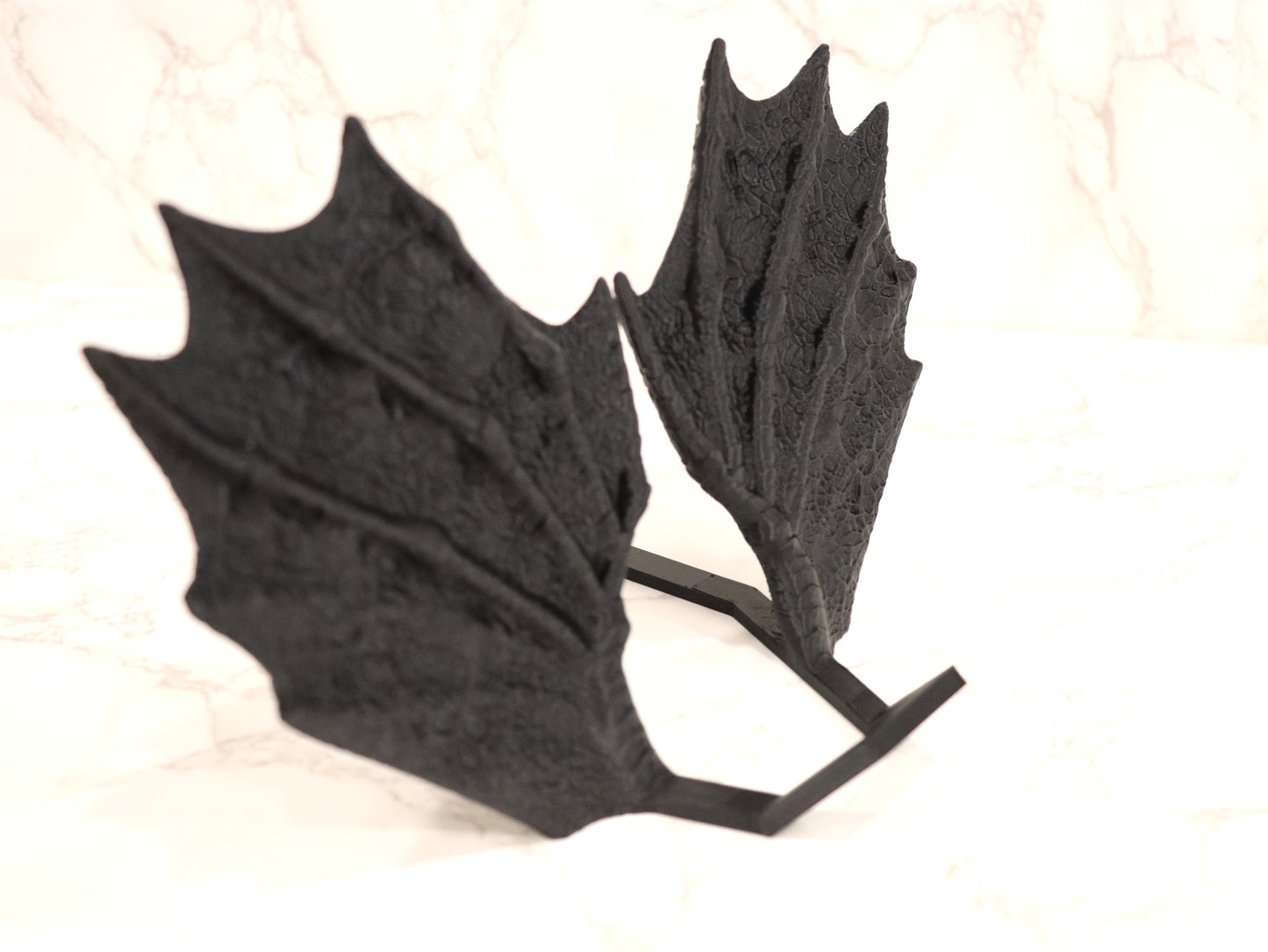 Buchständer Drachenflügel Schwarz oder Gold | 3D Druck | Buchstütze | Halter für Buch E-Reader Tablet