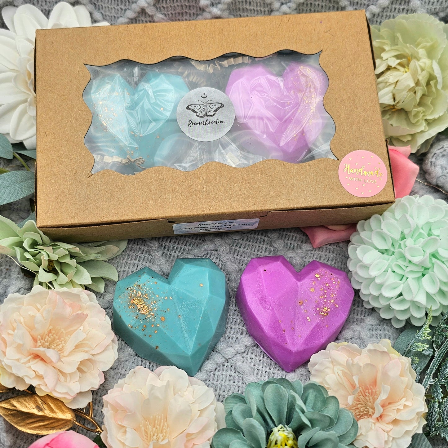 Geschenkbox Herzen Set 80 g | Türkise Wäscheperlen & Bum Bum Creme | Duftwachs