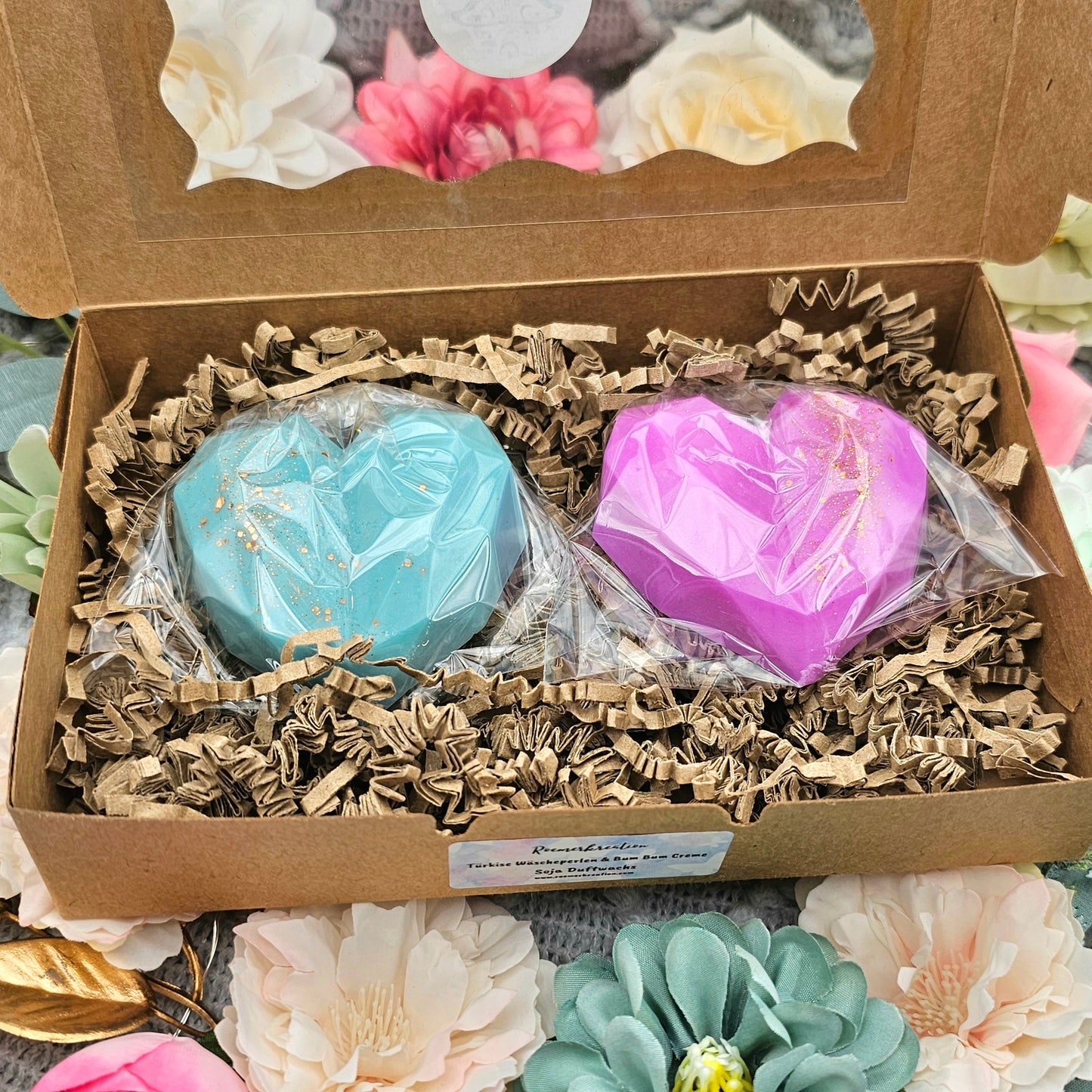 Geschenkbox Herzen Set 80 g | Türkise Wäscheperlen & Bum Bum Creme | Duftwachs