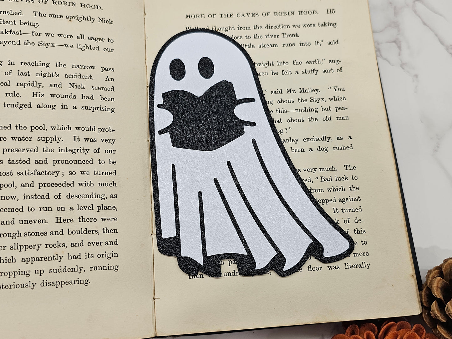 Bookmark Reading Ghost white/black | 3D Print | Bookmark