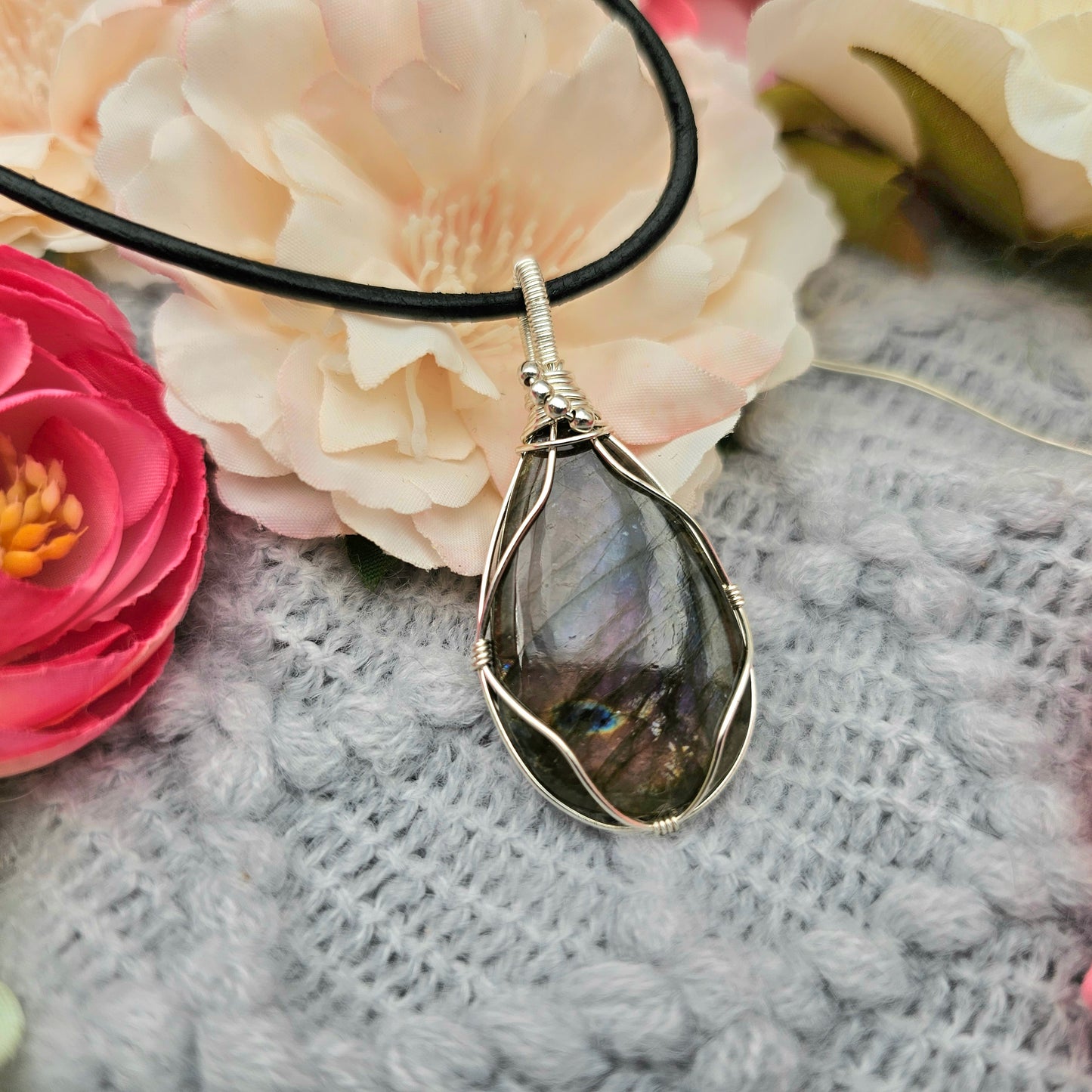 Labradorite Pendant | 925 Sterling Silver | Gemstone Necklace