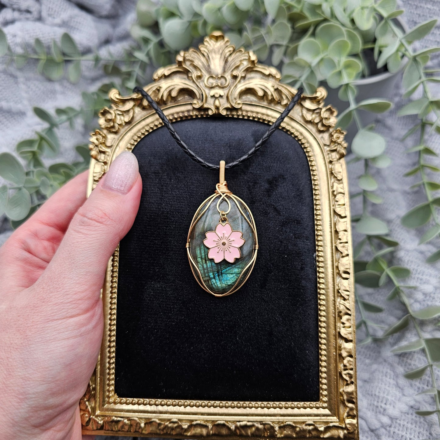 Labradorit & Sakura Anhänger | Schmuckdraht | Edelstein Halskette