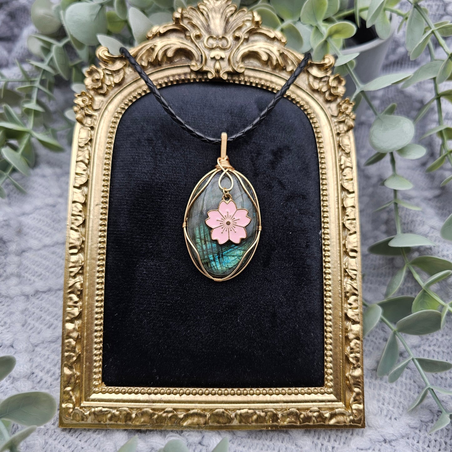 Labradorit & Sakura Anhänger | Schmuckdraht | Edelstein Halskette