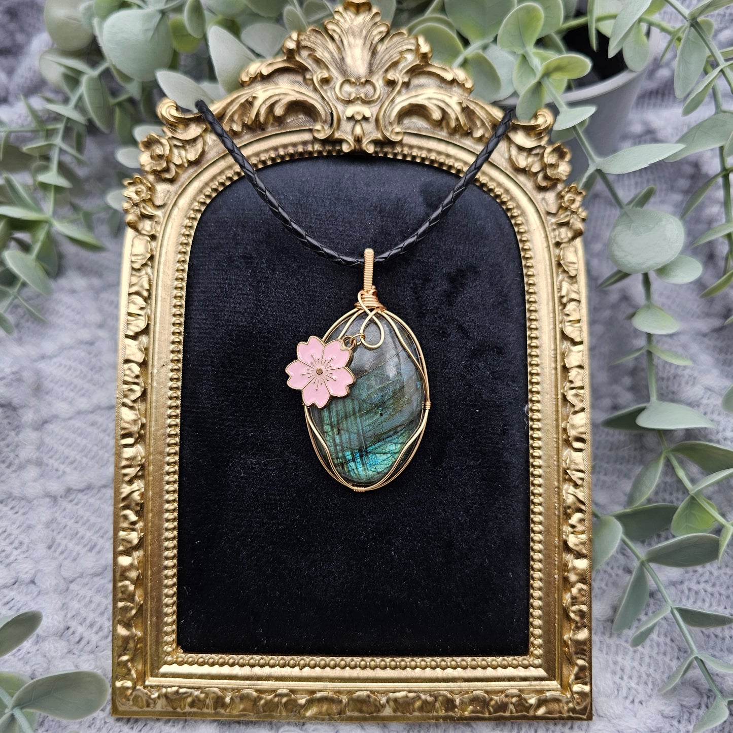 Labradorit & Sakura Anhänger | Schmuckdraht | Edelstein Halskette