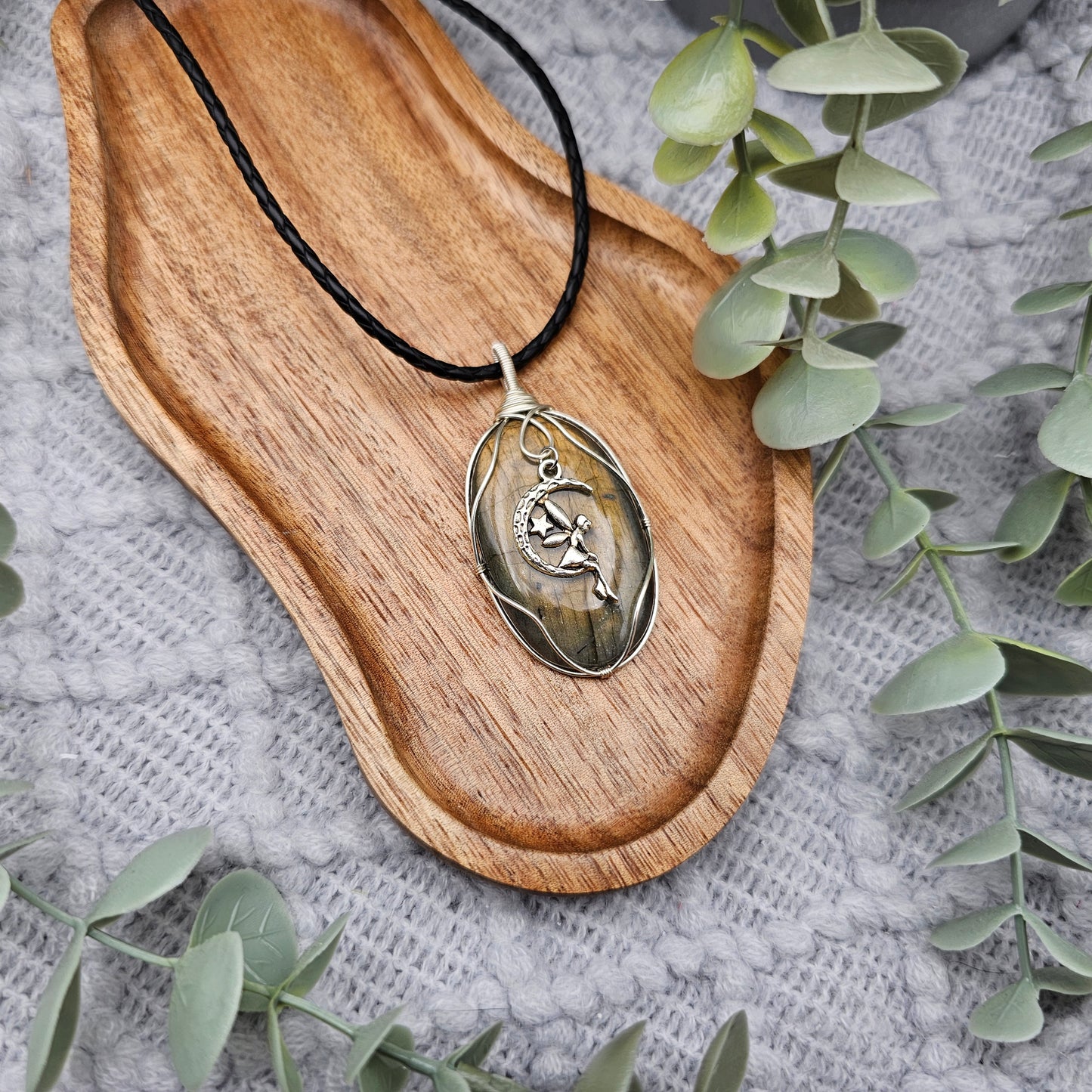 Labradorite & Fairy Pendant | Jewelry Wire | Gemstone Necklace