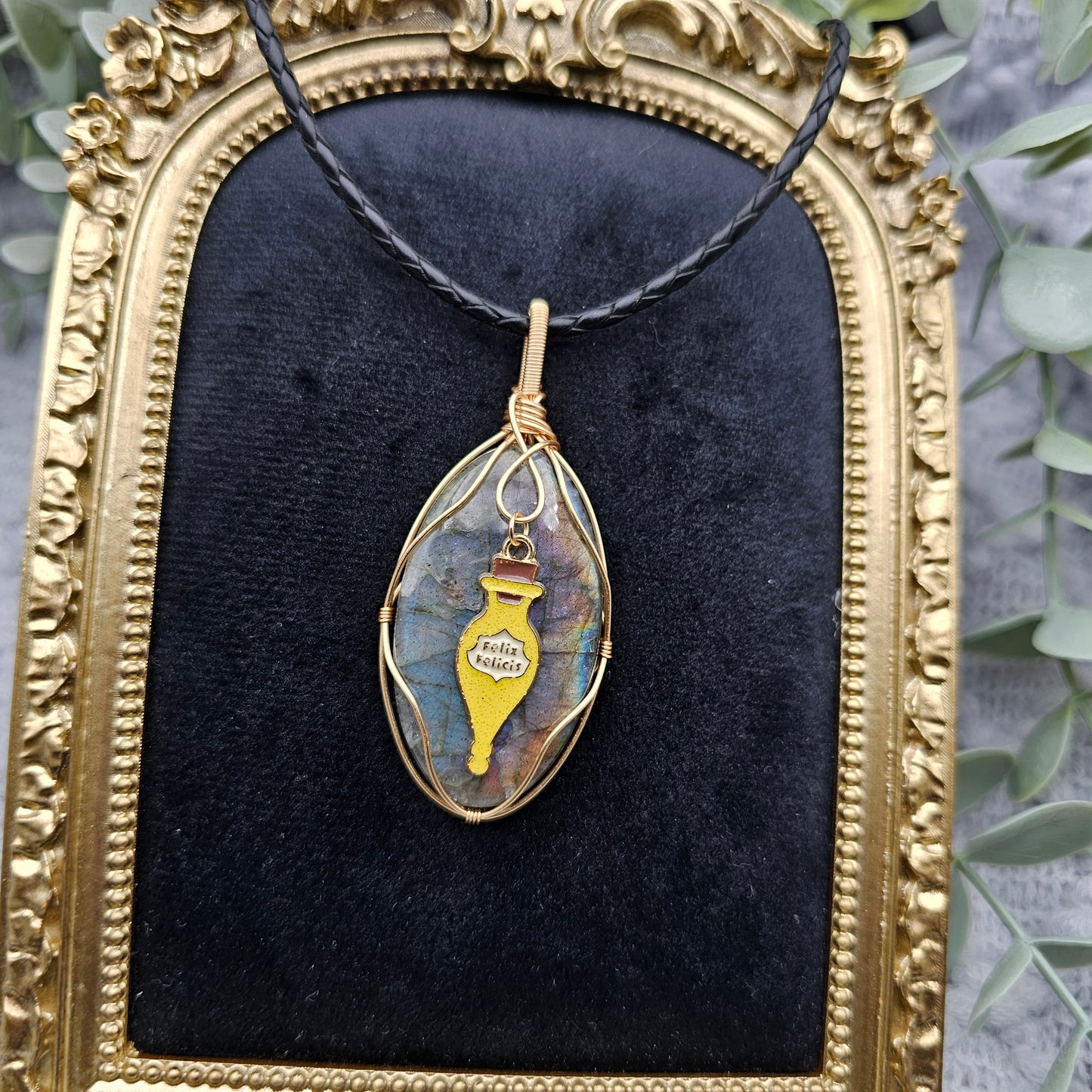 Labradorite & Potion Pendant | Jewelry Wire | Gemstone Necklace