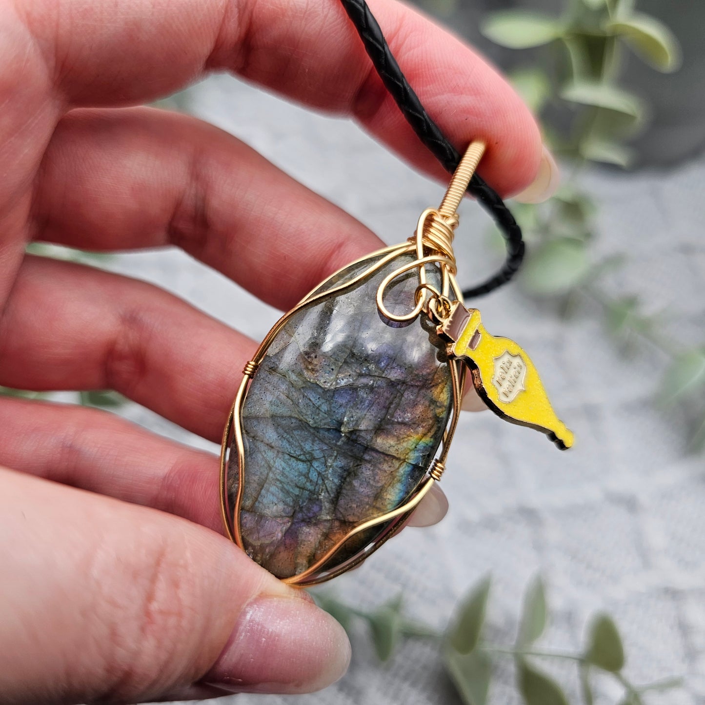 Labradorit & Glückstrank Anhänger | Schmuckdraht | Edelstein Halskette