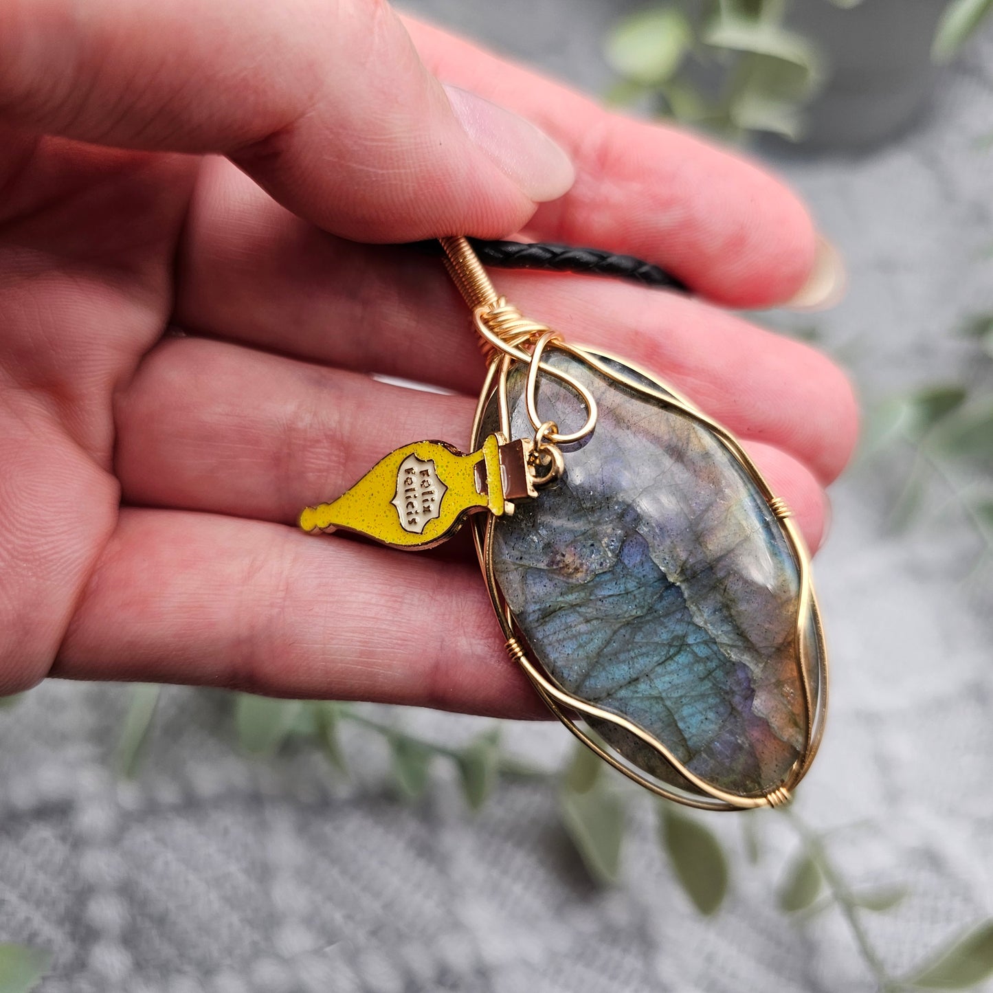Labradorite & Potion Pendant | Jewelry Wire | Gemstone Necklace