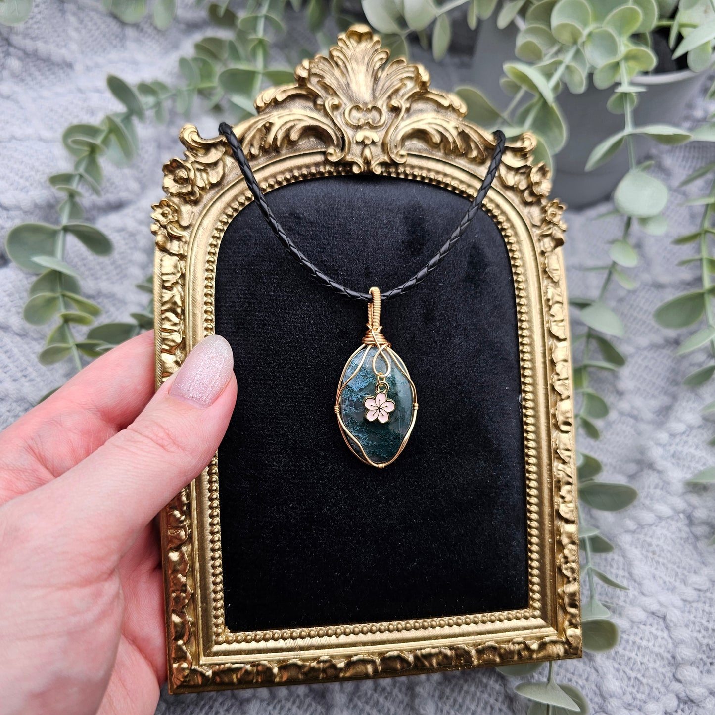 Moss Agate & Sakura Pendant | Jewelry Wire | Gemstone Necklace