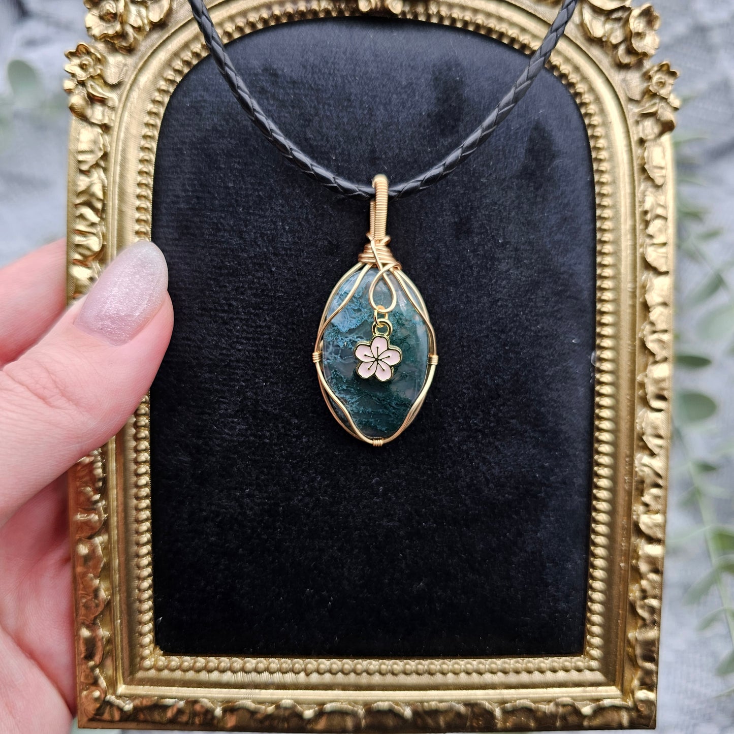 Moss Agate & Sakura Pendant | Jewelry Wire | Gemstone Necklace