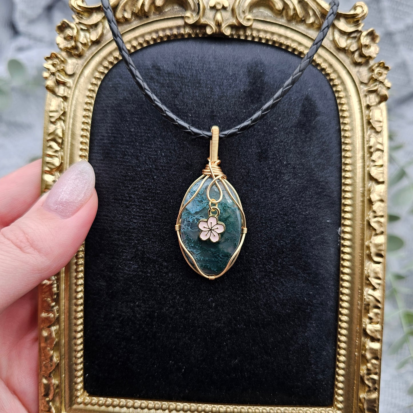Moss Agate & Sakura Pendant | Jewelry Wire | Gemstone Necklace