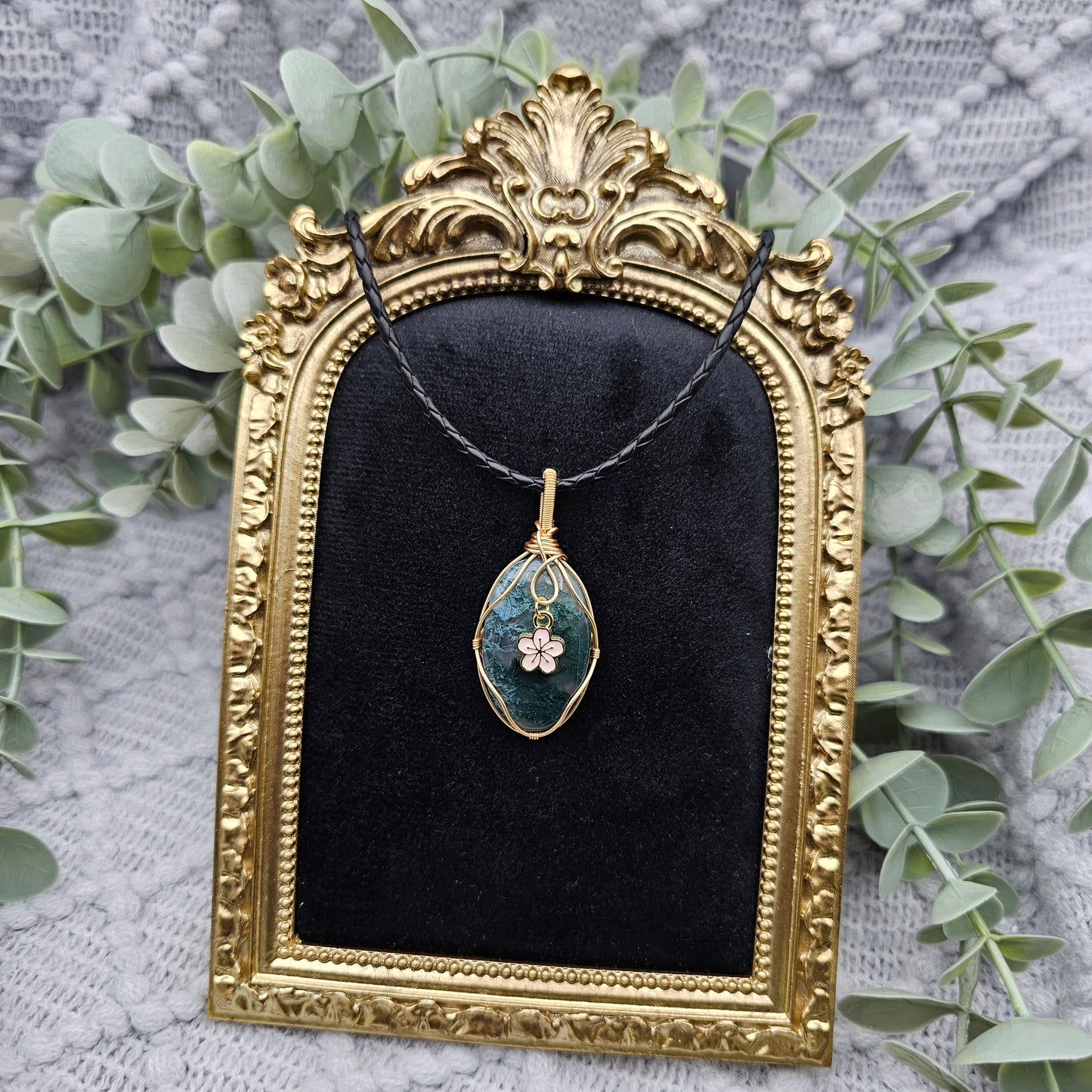 Moss Agate & Sakura Pendant | Jewelry Wire | Gemstone Necklace
