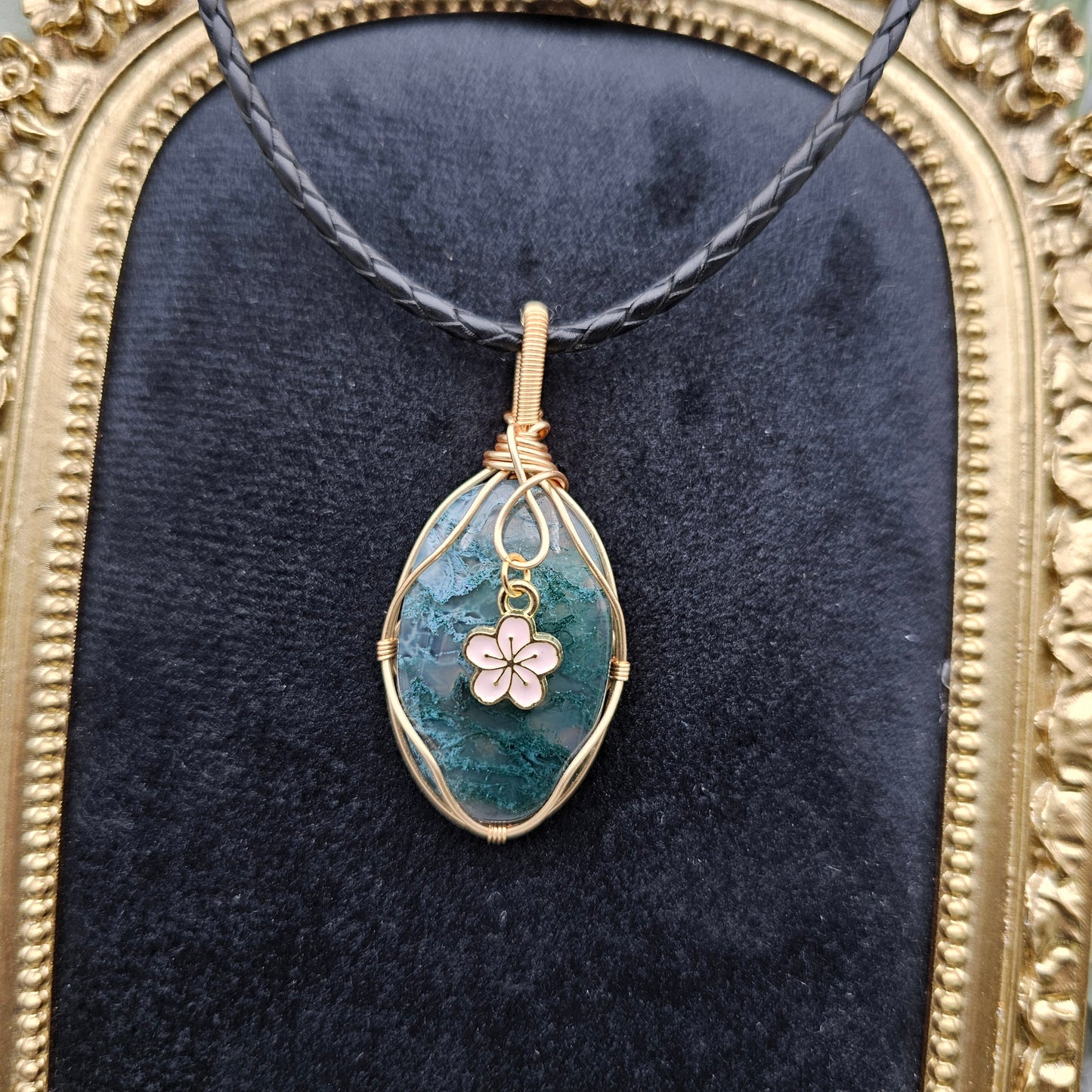 Moss Agate & Sakura Pendant | Jewelry Wire | Gemstone Necklace