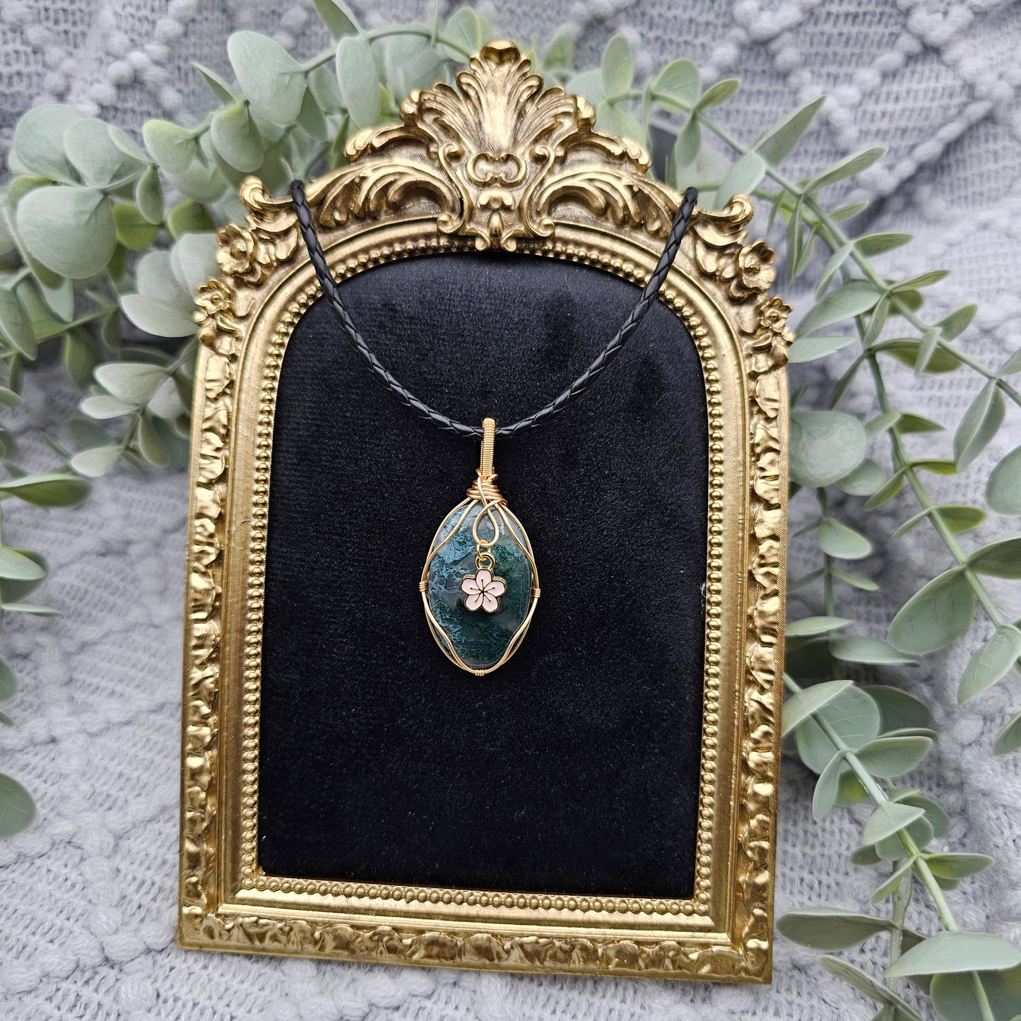 Moss Agate & Sakura Pendant | Jewelry Wire | Gemstone Necklace