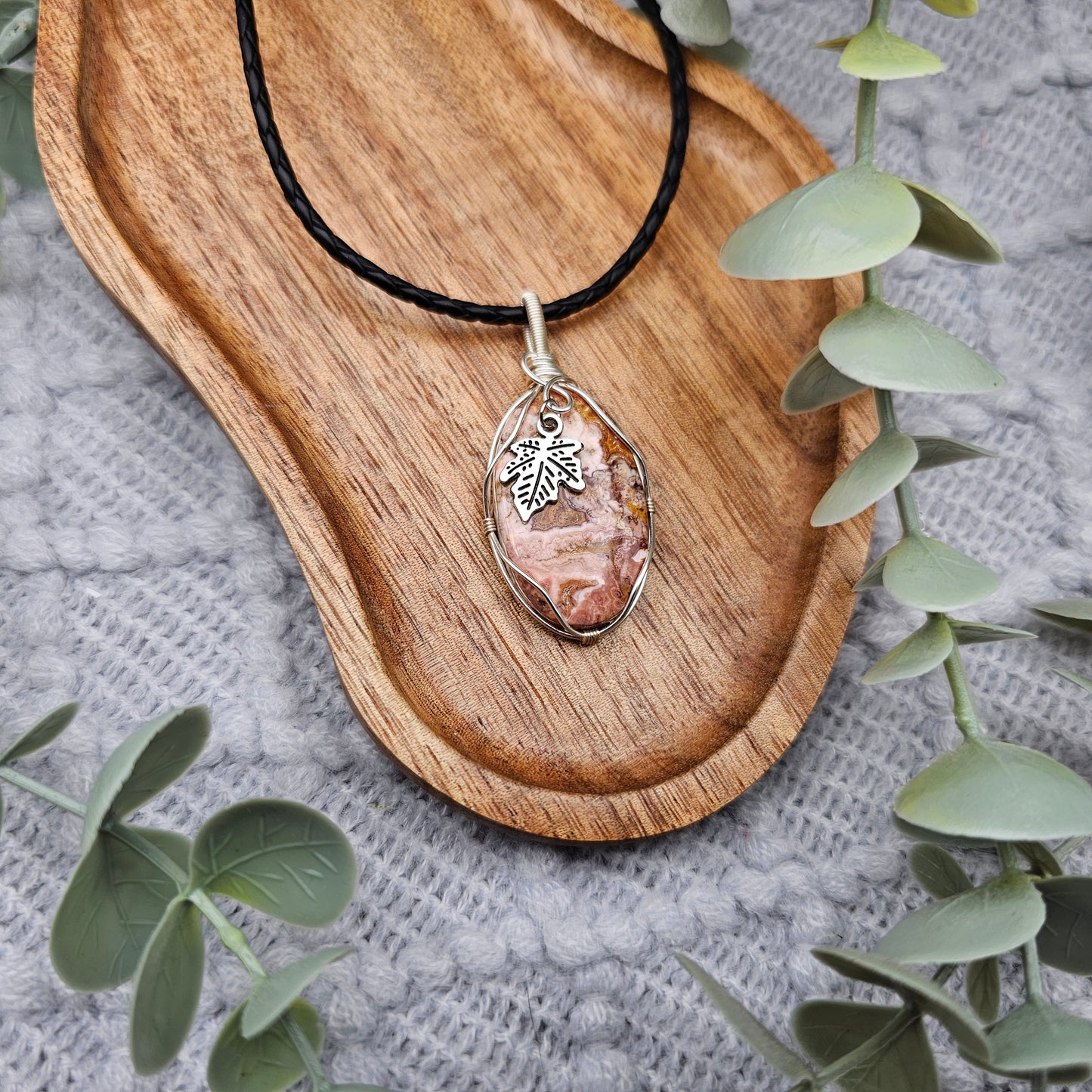 Jasper & Leaf Pendant | Jewelry Wire | Gemstone Necklace