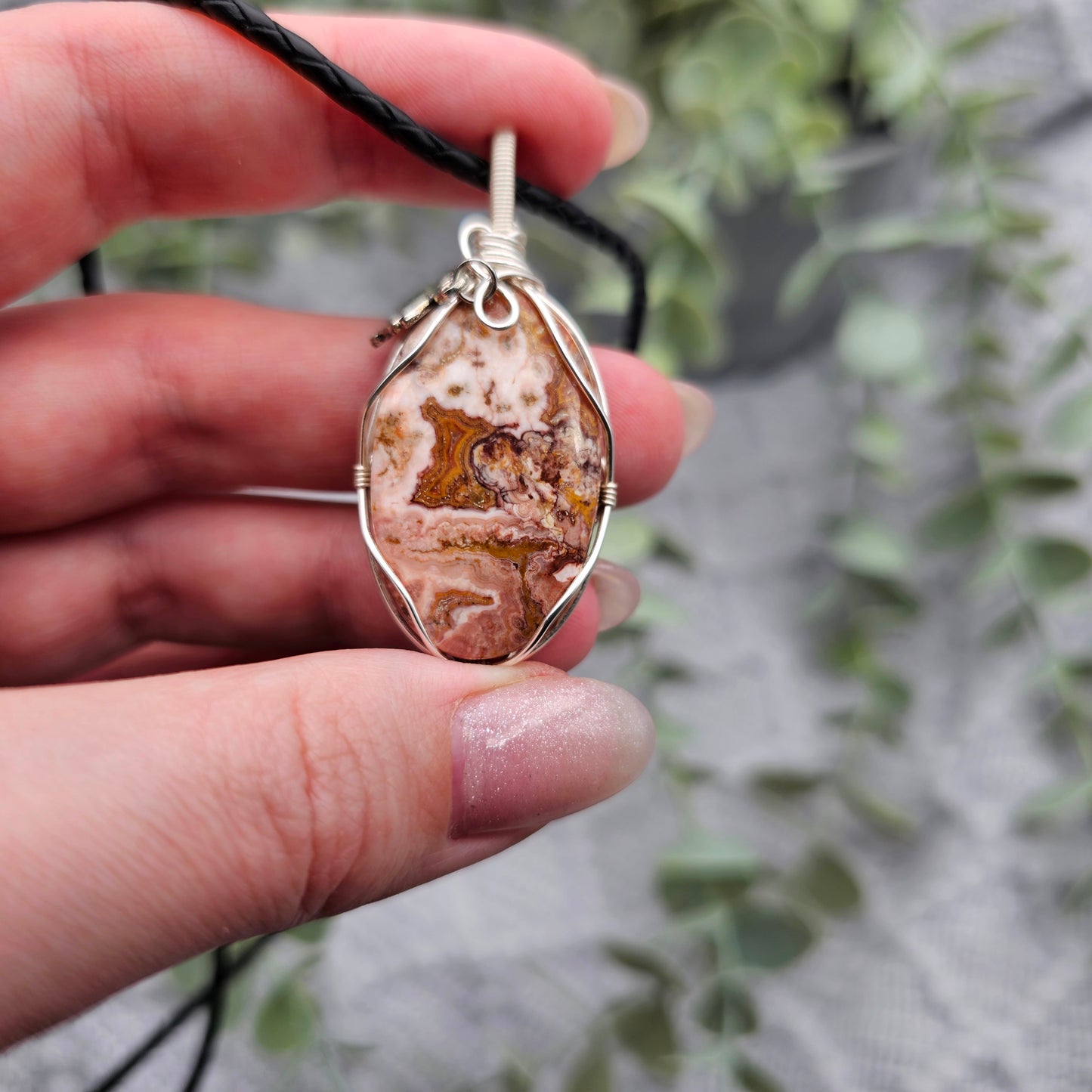 Jaspis & Blatt Anhänger | Schmuckdraht | Edelstein Halskette