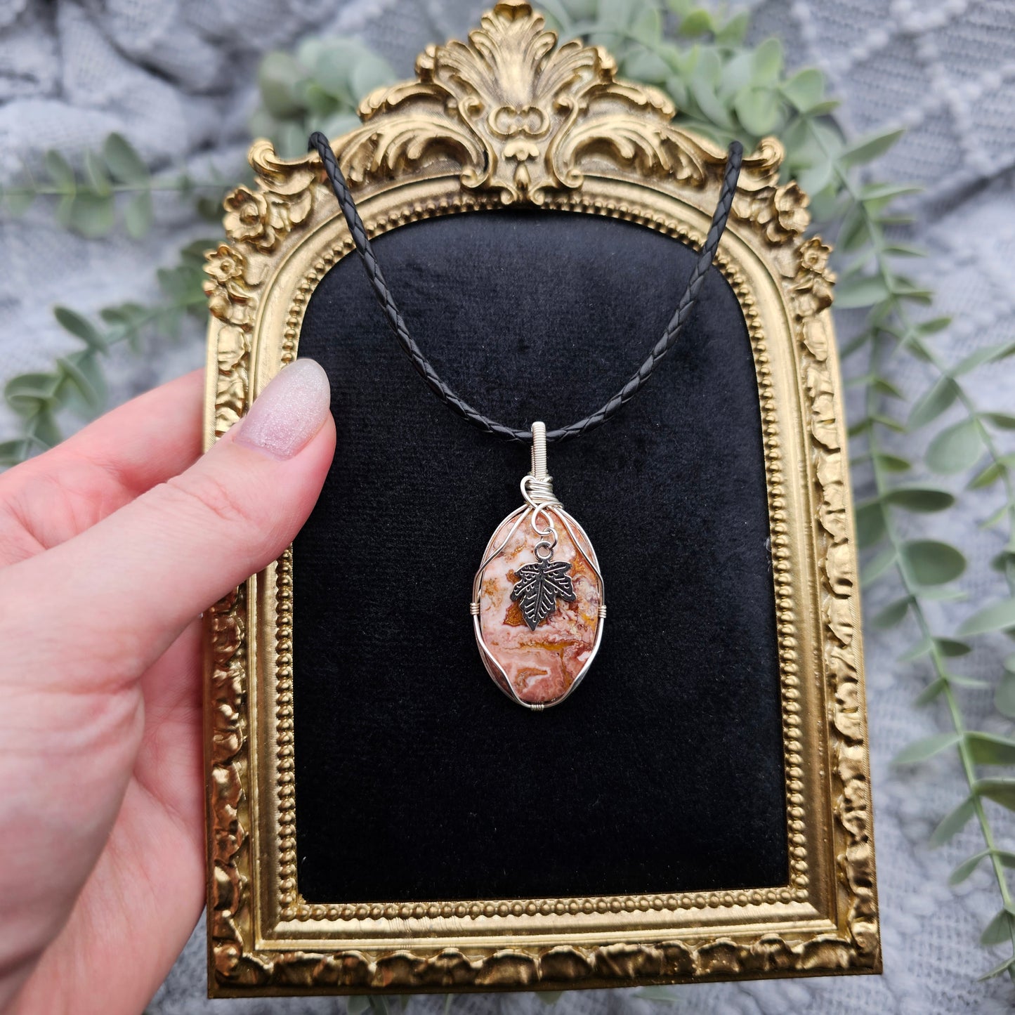 Jaspis & Blatt Anhänger | Schmuckdraht | Edelstein Halskette