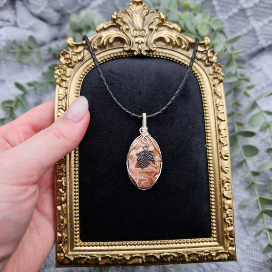 Jaspis & Blatt Anhänger | Schmuckdraht | Edelstein Halskette