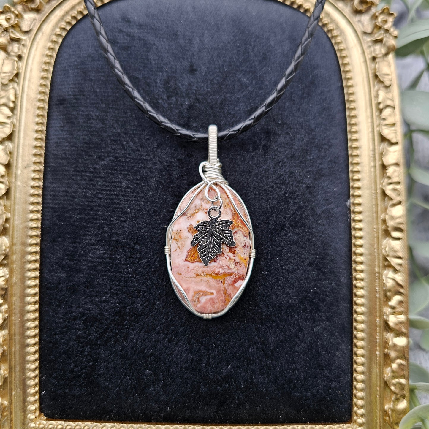 Jaspis & Blatt Anhänger | Schmuckdraht | Edelstein Halskette