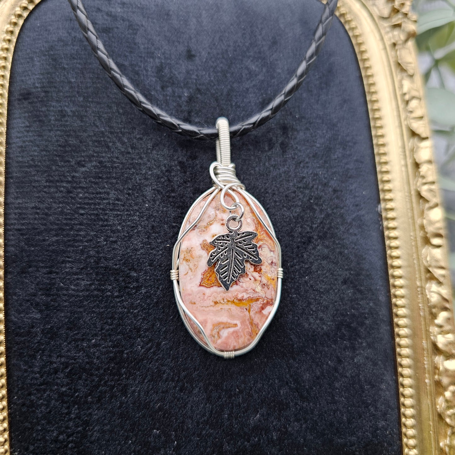 Jaspis & Blatt Anhänger | Schmuckdraht | Edelstein Halskette