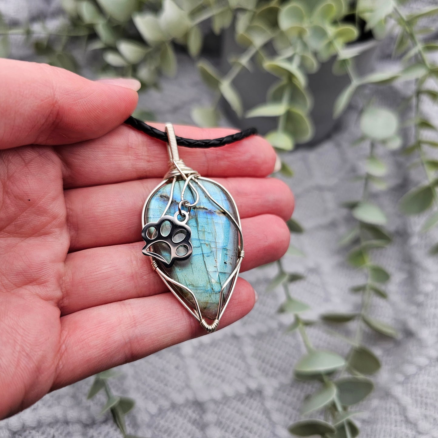 Labradorite & Paw Pendant | Jewelry Wire | Gemstone Necklace