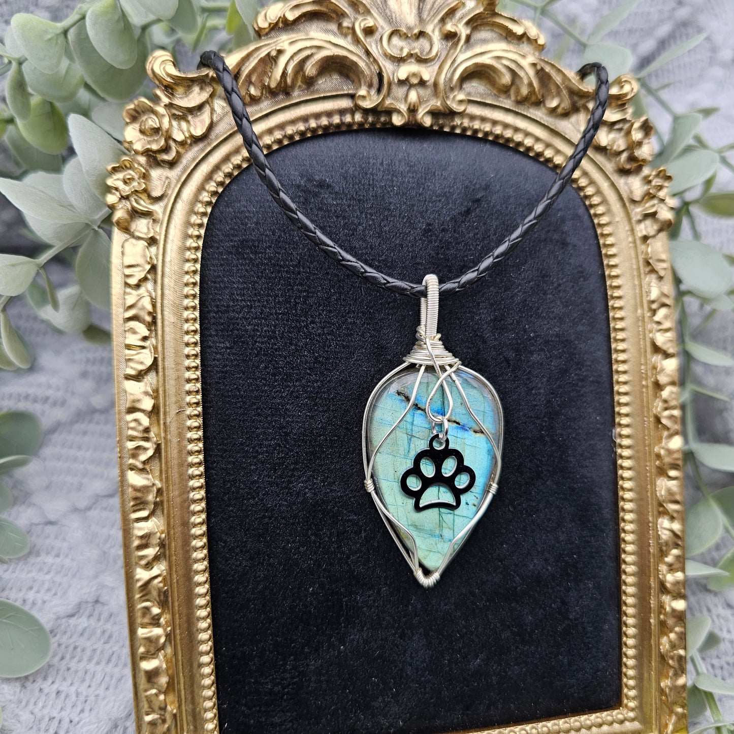 Labradorit & Pfote Anhänger | Schmuckdraht | Edelstein Halskette