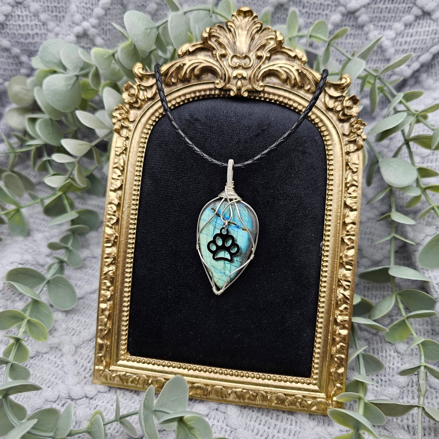 Labradorite & Paw Pendant | Jewelry Wire | Gemstone Necklace