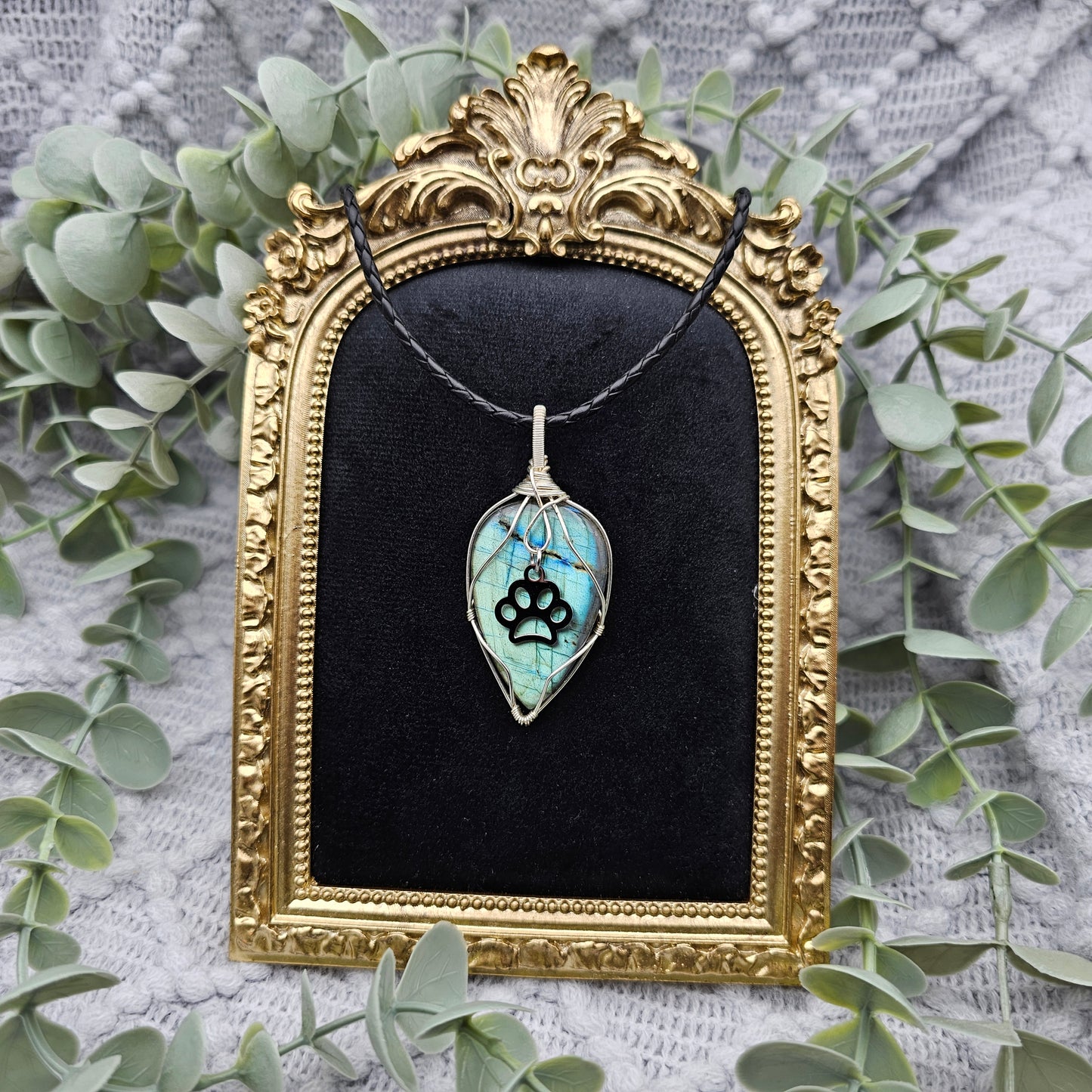 Labradorite & Paw Pendant | Jewelry Wire | Gemstone Necklace