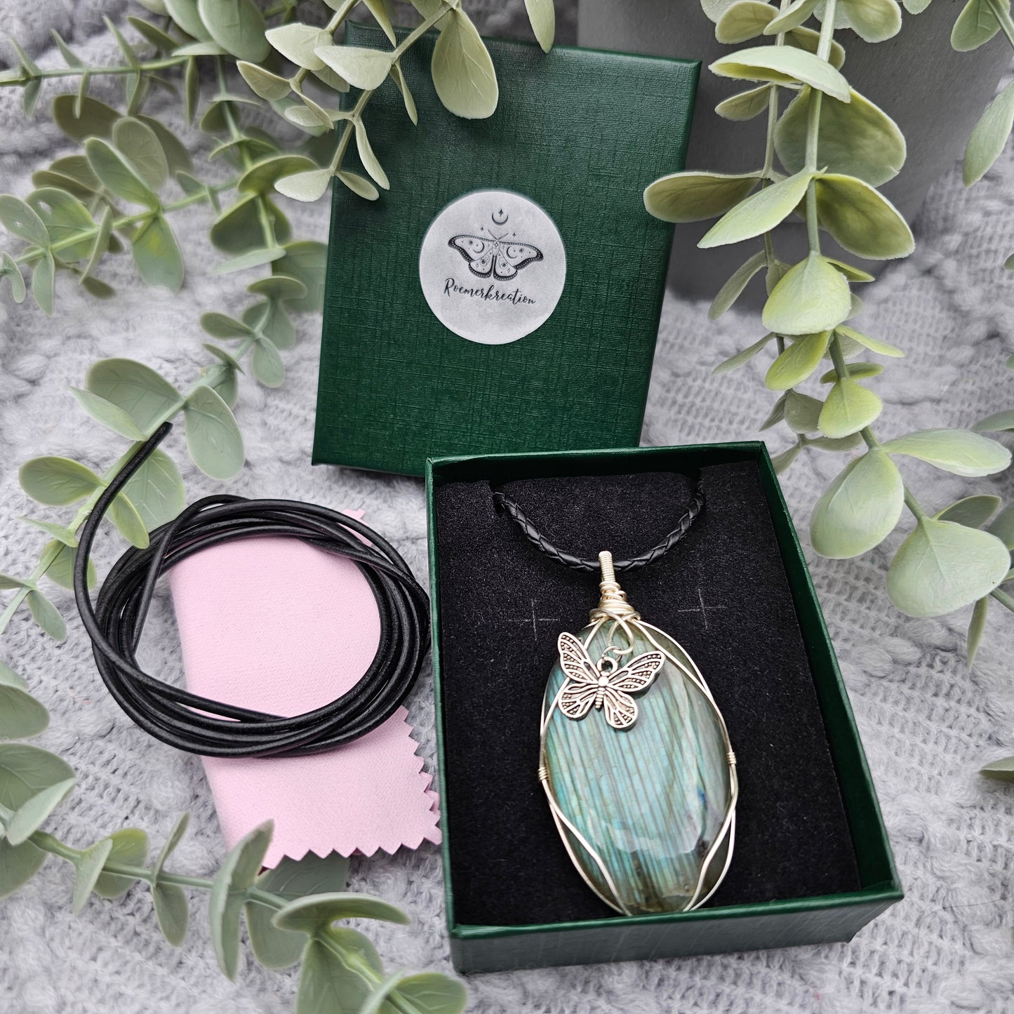 Labradorit & Schmetterling Anhänger | Schmuckdraht | Edelstein Halskette