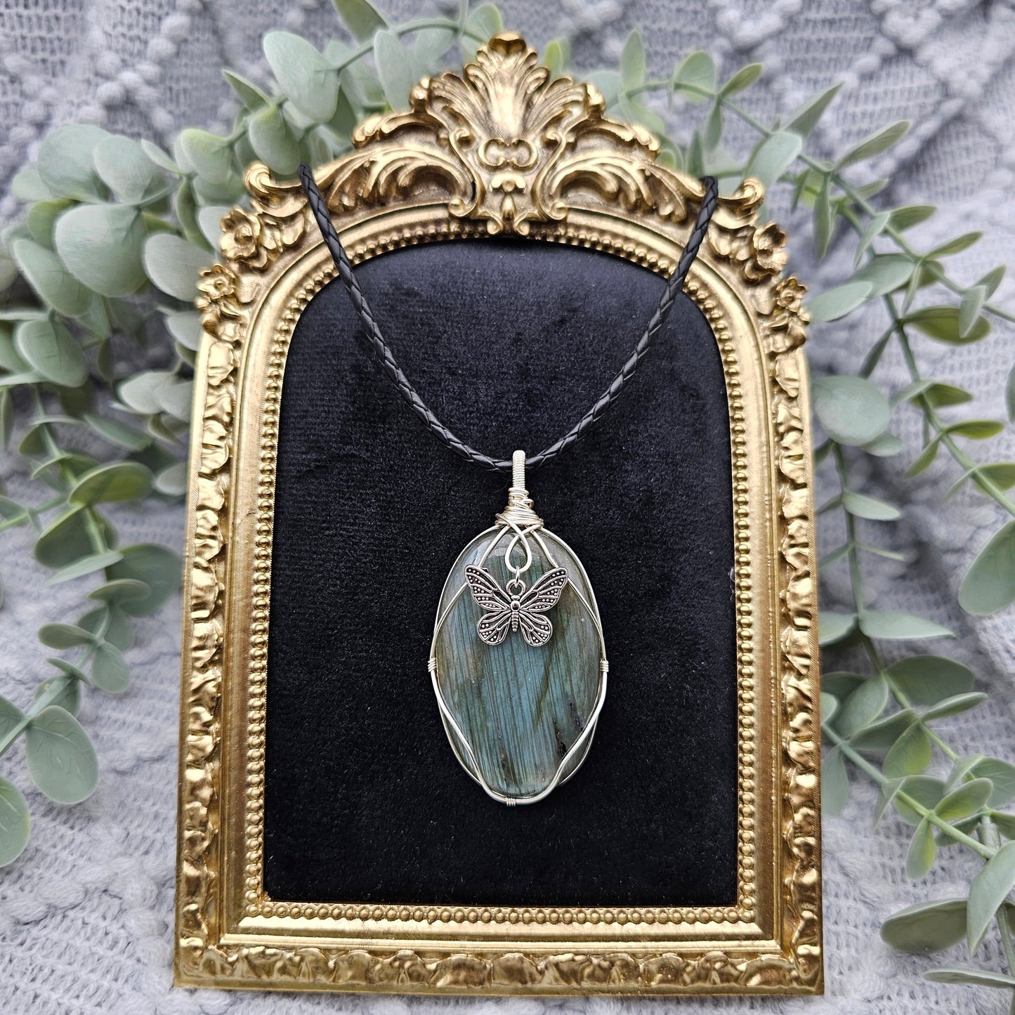 Labradorit & Schmetterling Anhänger | Schmuckdraht | Edelstein Halskette