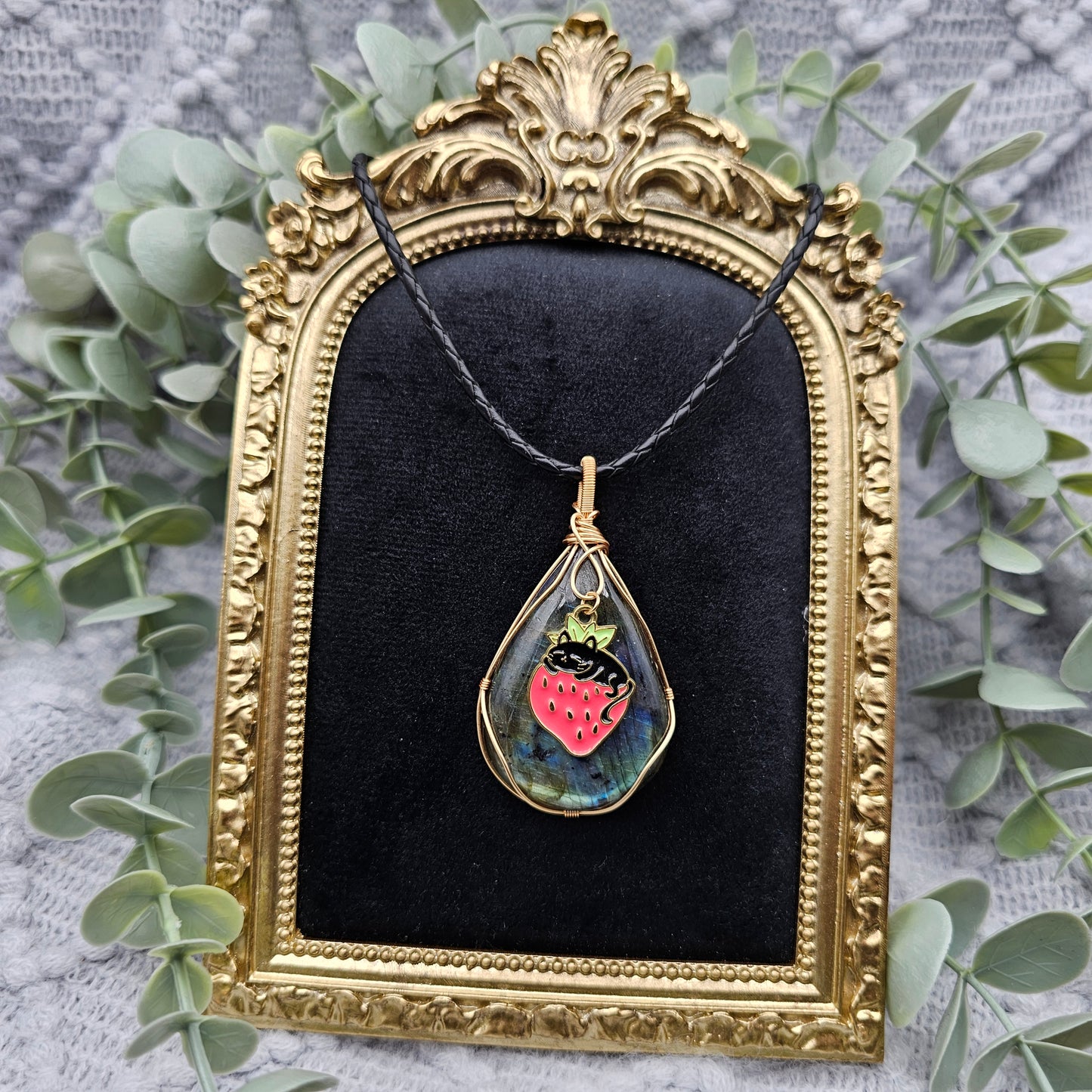 Labradorit & Erdbeerkatze Anhänger | Schmuckdraht | Edelstein Halskette