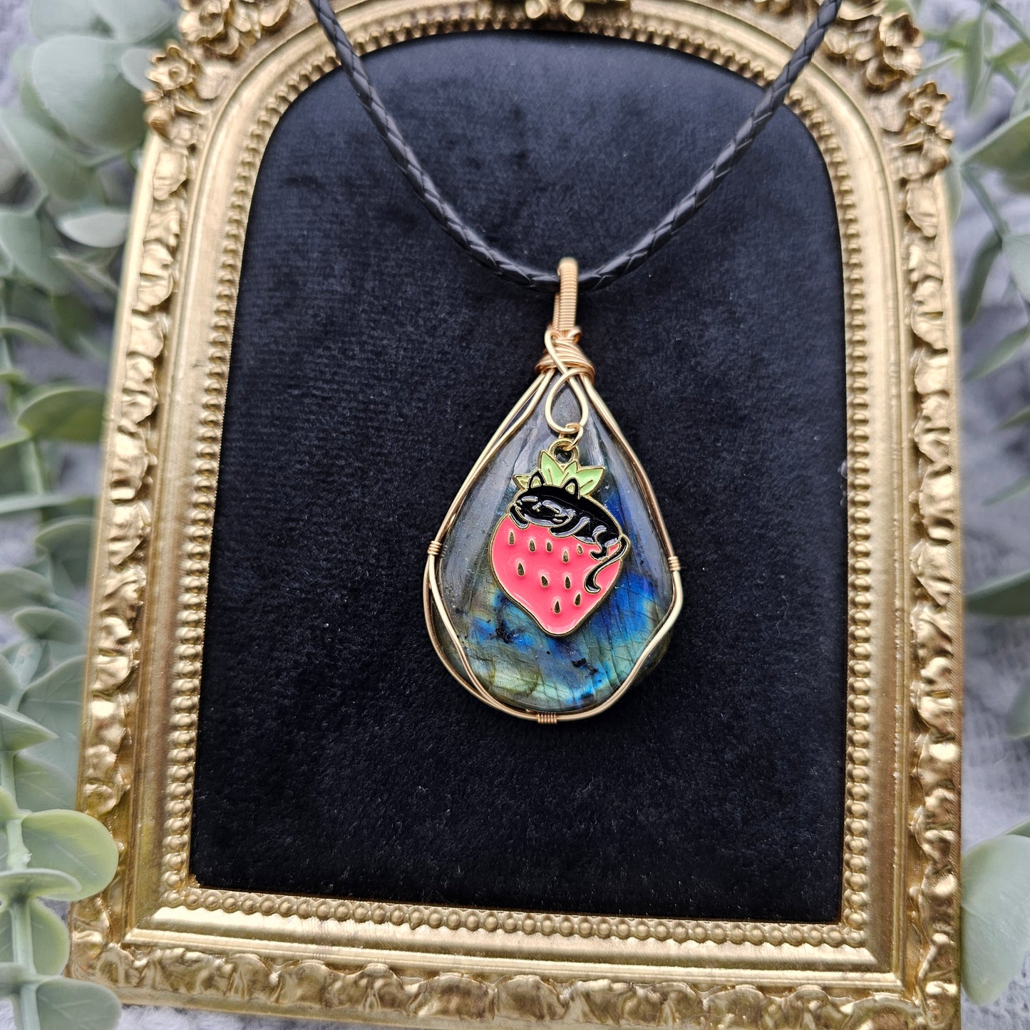 Labradorit & Erdbeerkatze Anhänger | Schmuckdraht | Edelstein Halskette