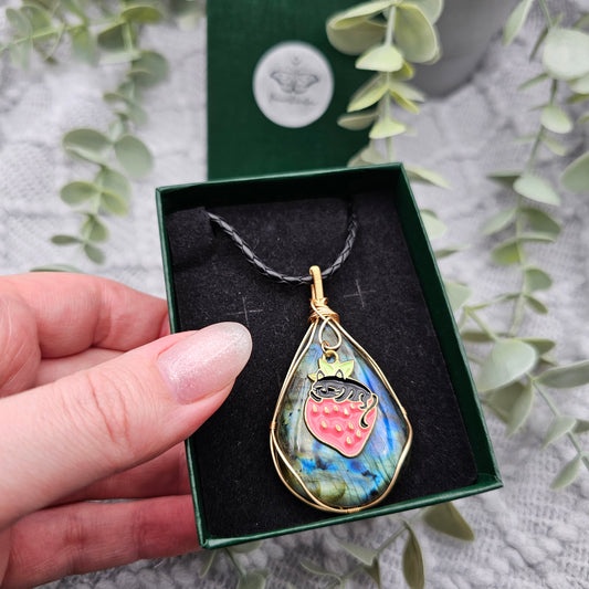 Labradorit & Erdbeerkatze Anhänger | Schmuckdraht | Edelstein Halskette