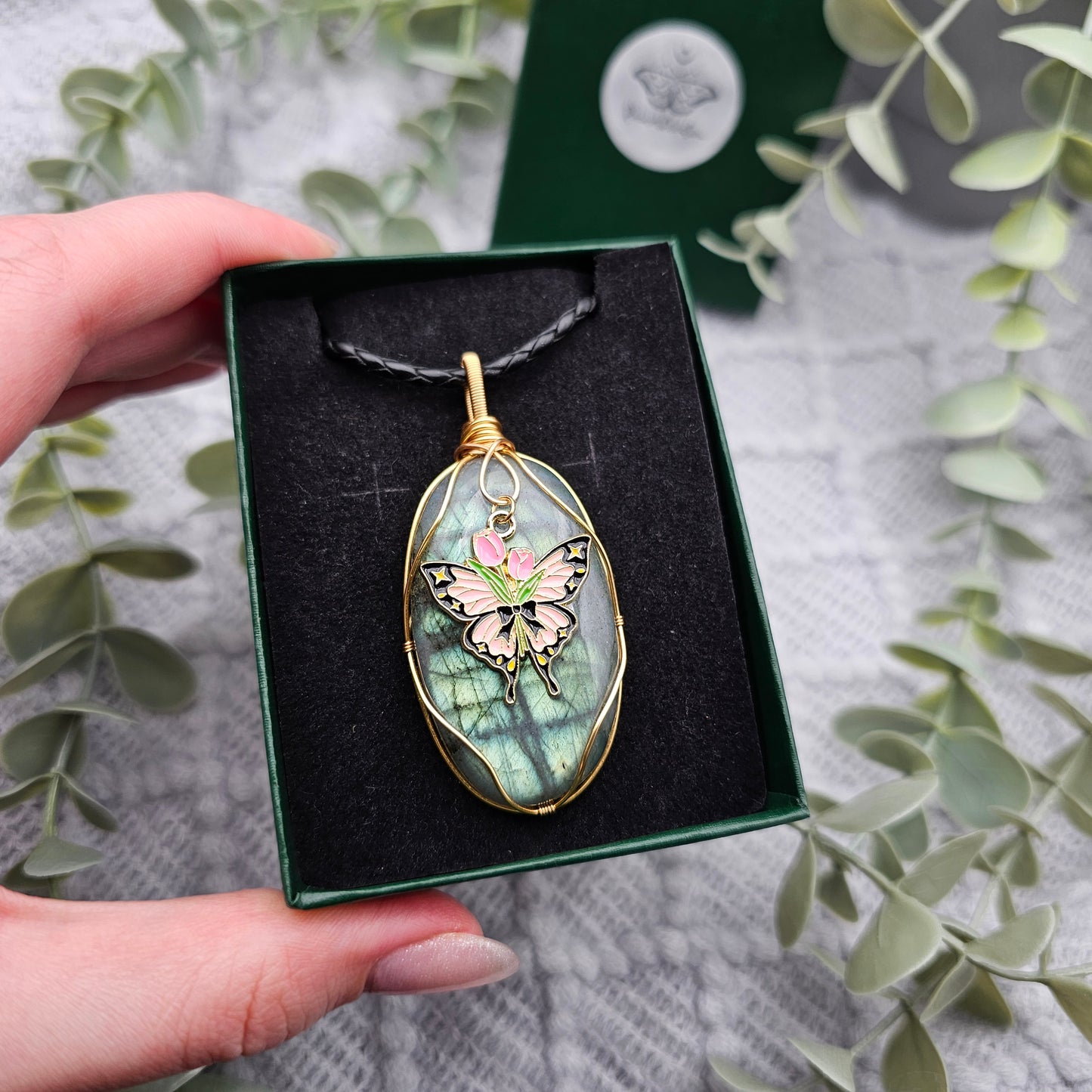 Labradorit & Schmetterling Anhänger | Schmuckdraht | Edelstein Halskette