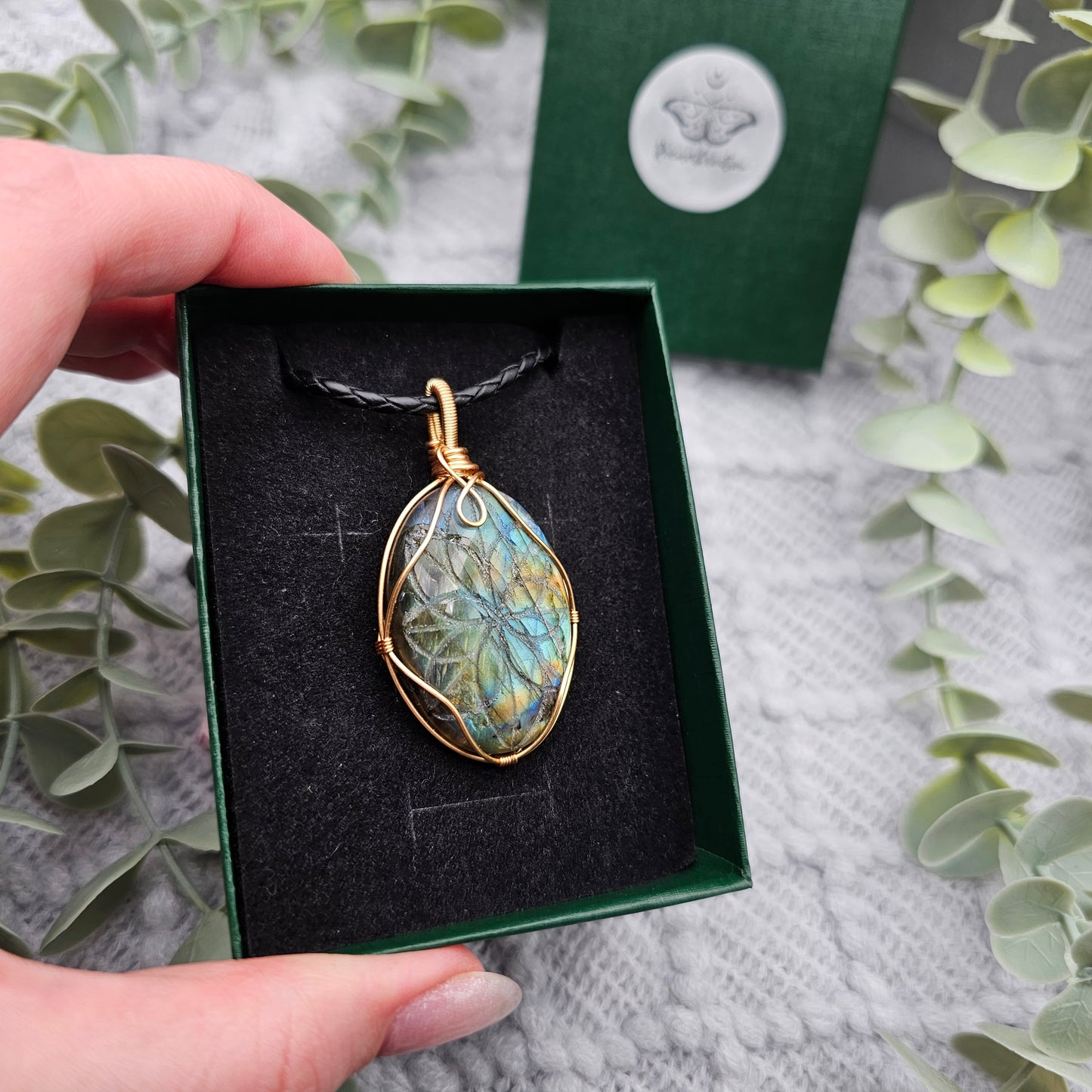 Labradorite Engraved Pendant | Jewelry Wire | Gemstone Necklace