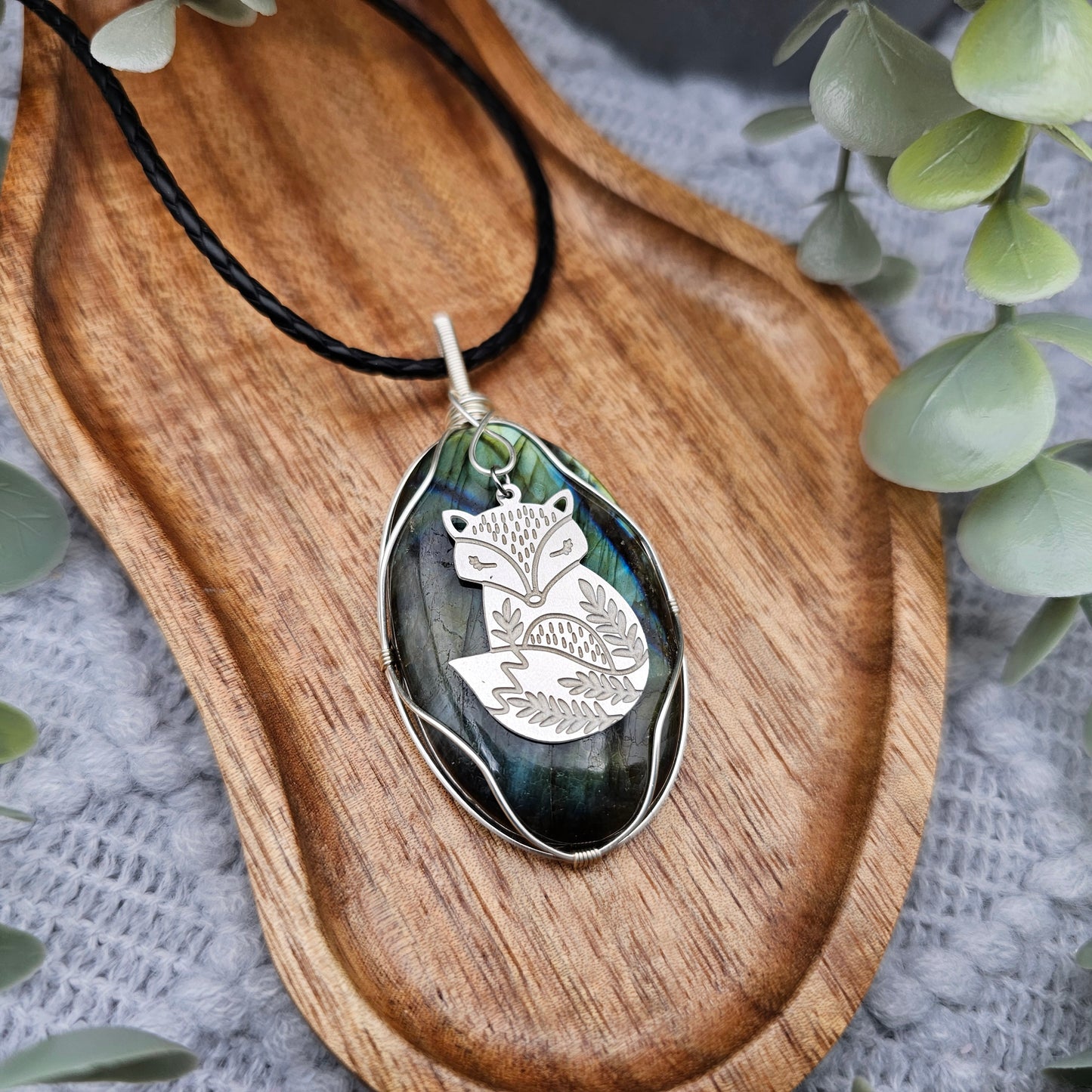 Labradorite & Fox Pendant | Jewelry Wire | Gemstone Necklace