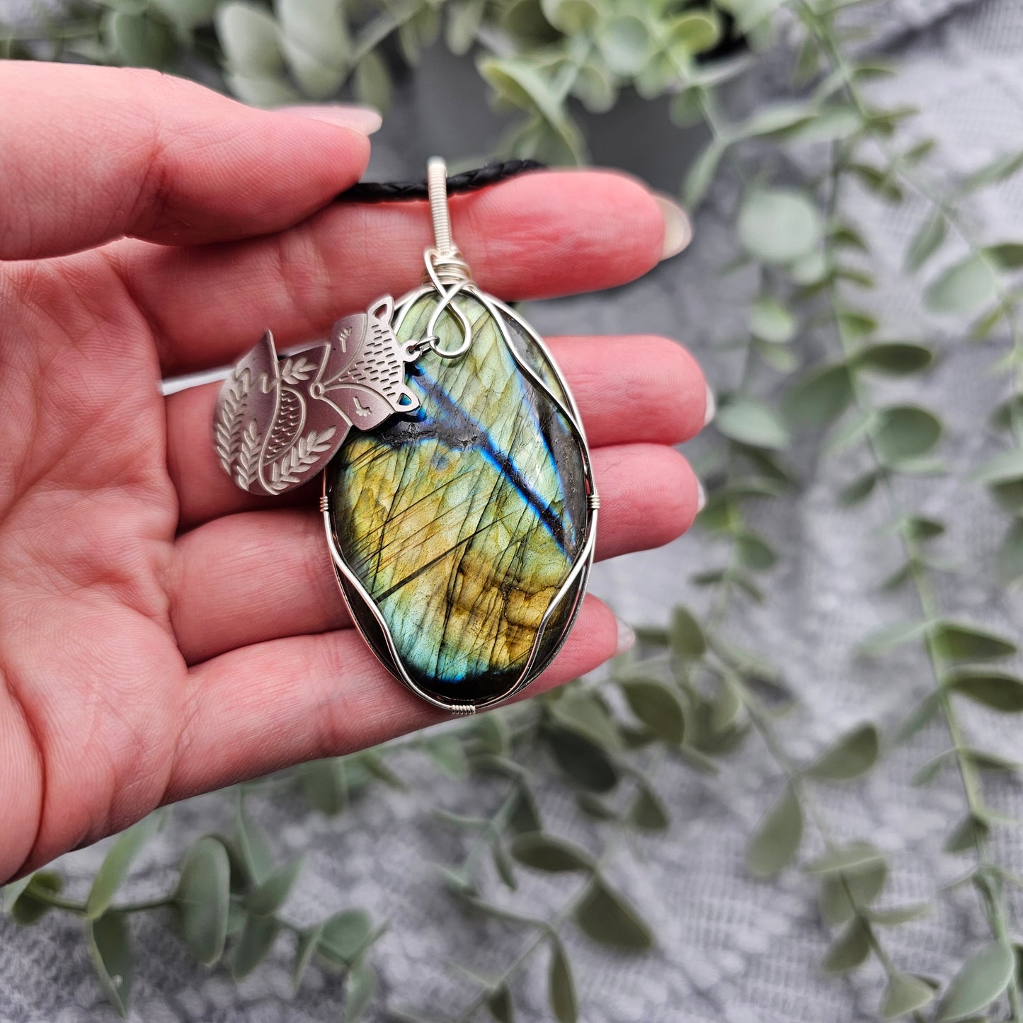 Labradorite & Fox Pendant | Jewelry Wire | Gemstone Necklace
